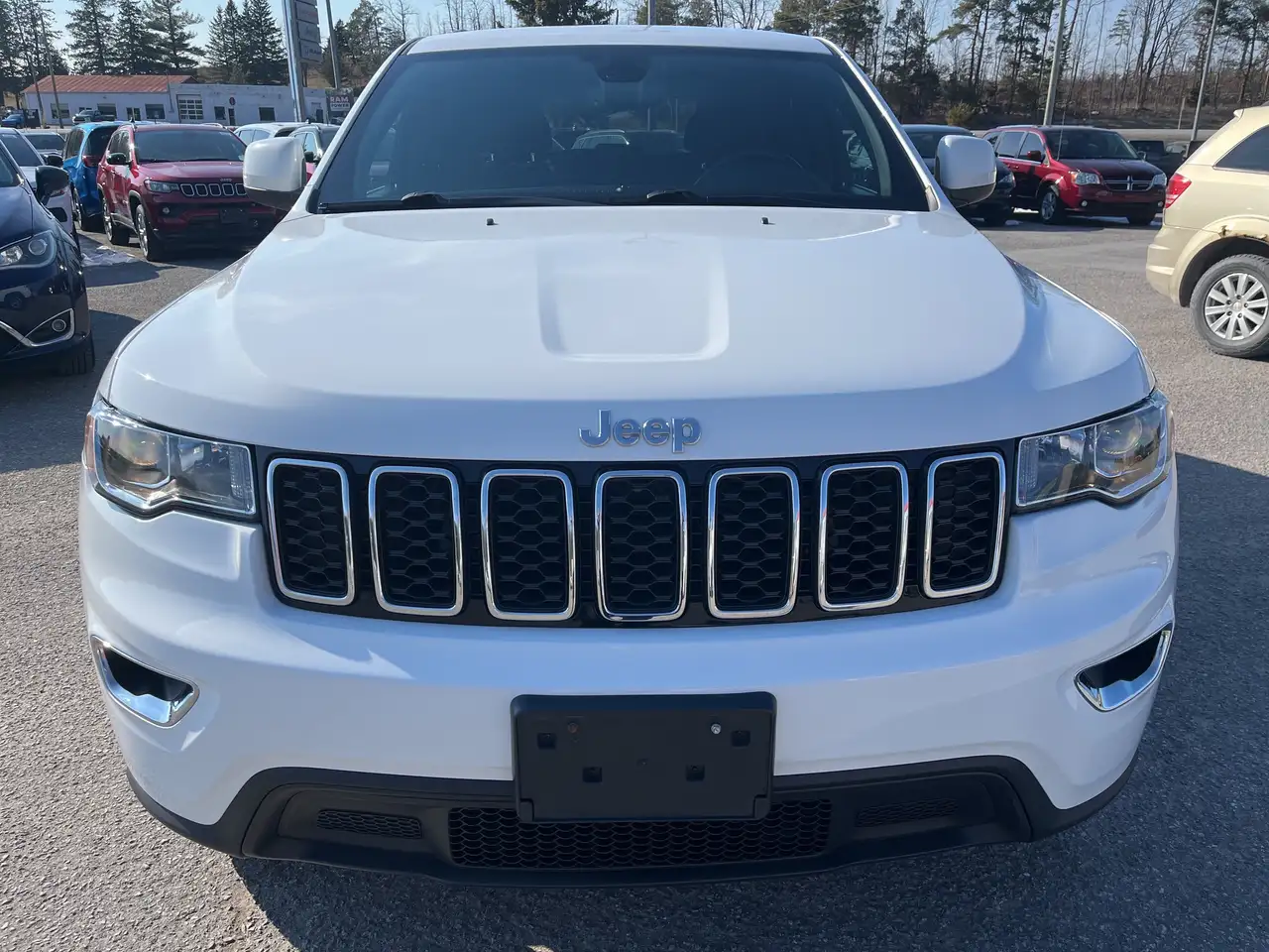 Jeep Grand Cherokee снимка Jeep Grand Cherokee