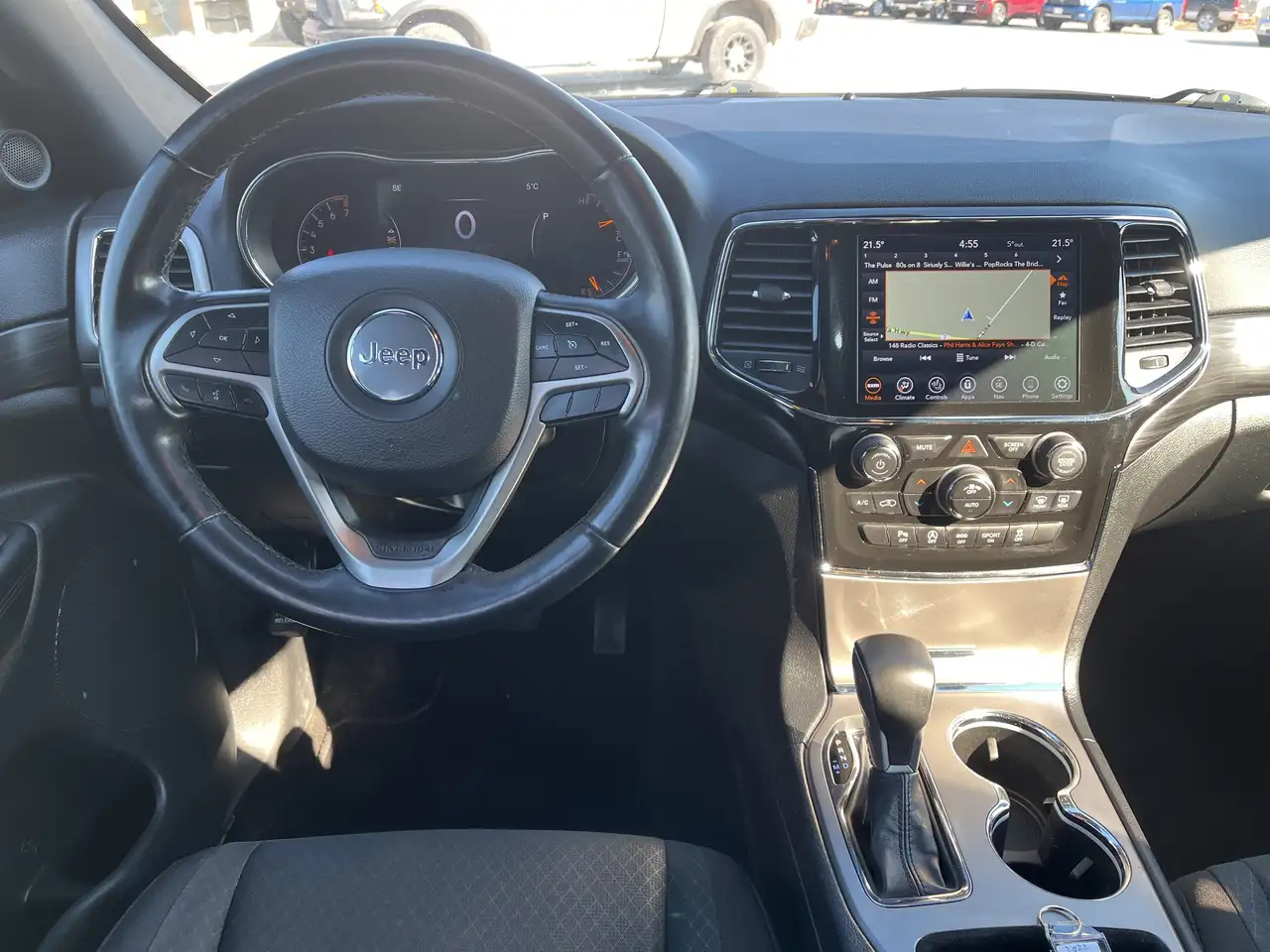 Jeep Grand Cherokee снимка Jeep Grand Cherokee