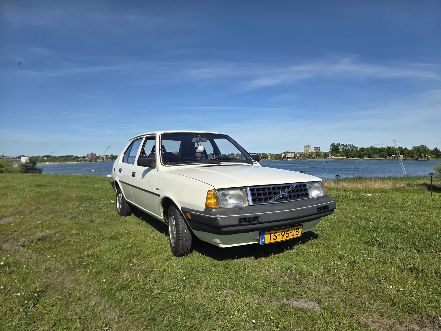 Volvo 340 1.4 DL Weiß - 2