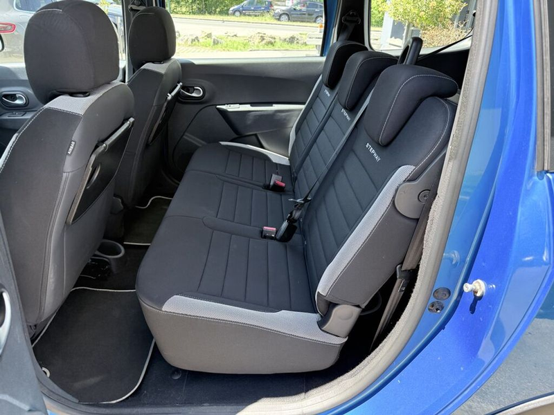 Dacia Lodgy Stepway SCe 100 7-Sitzer **Kamera/Sitzheiz** — photo 11