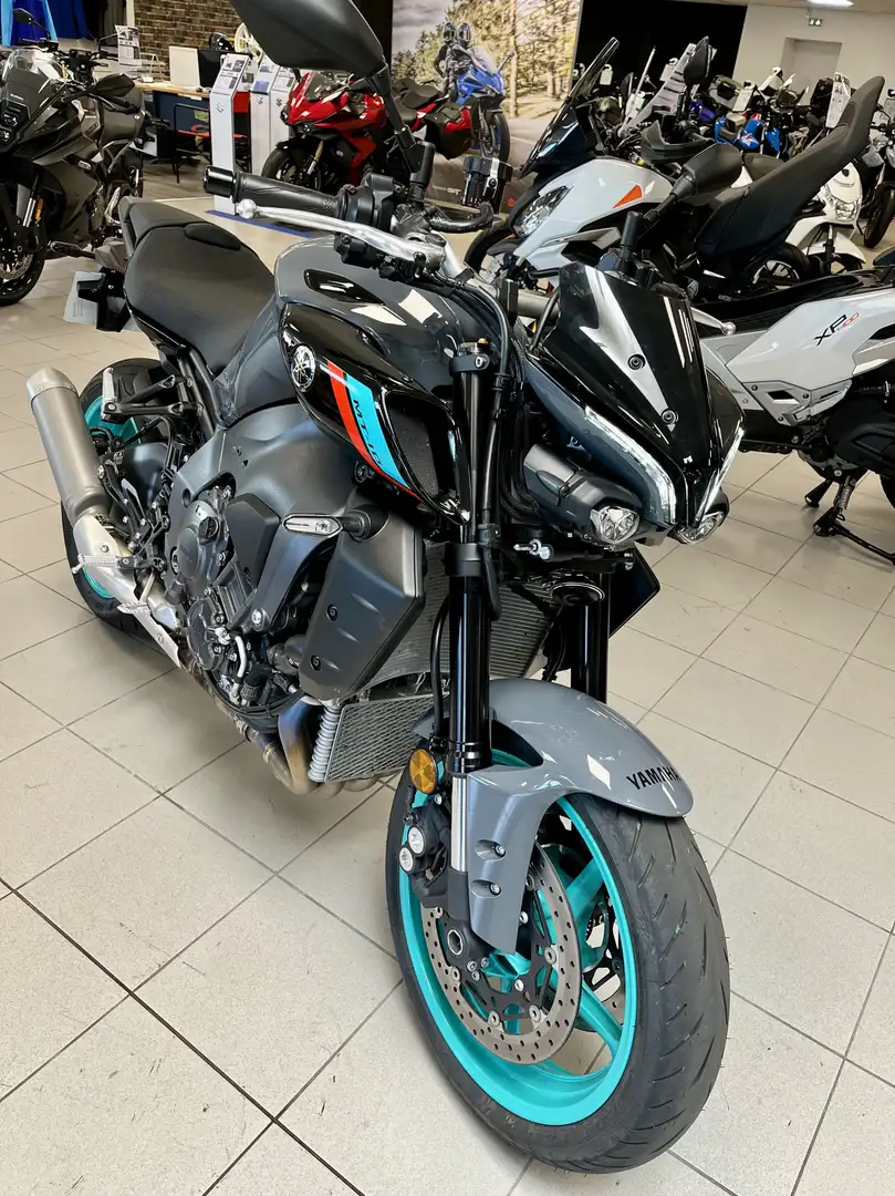 Yamaha MT-10 Grijs - 1