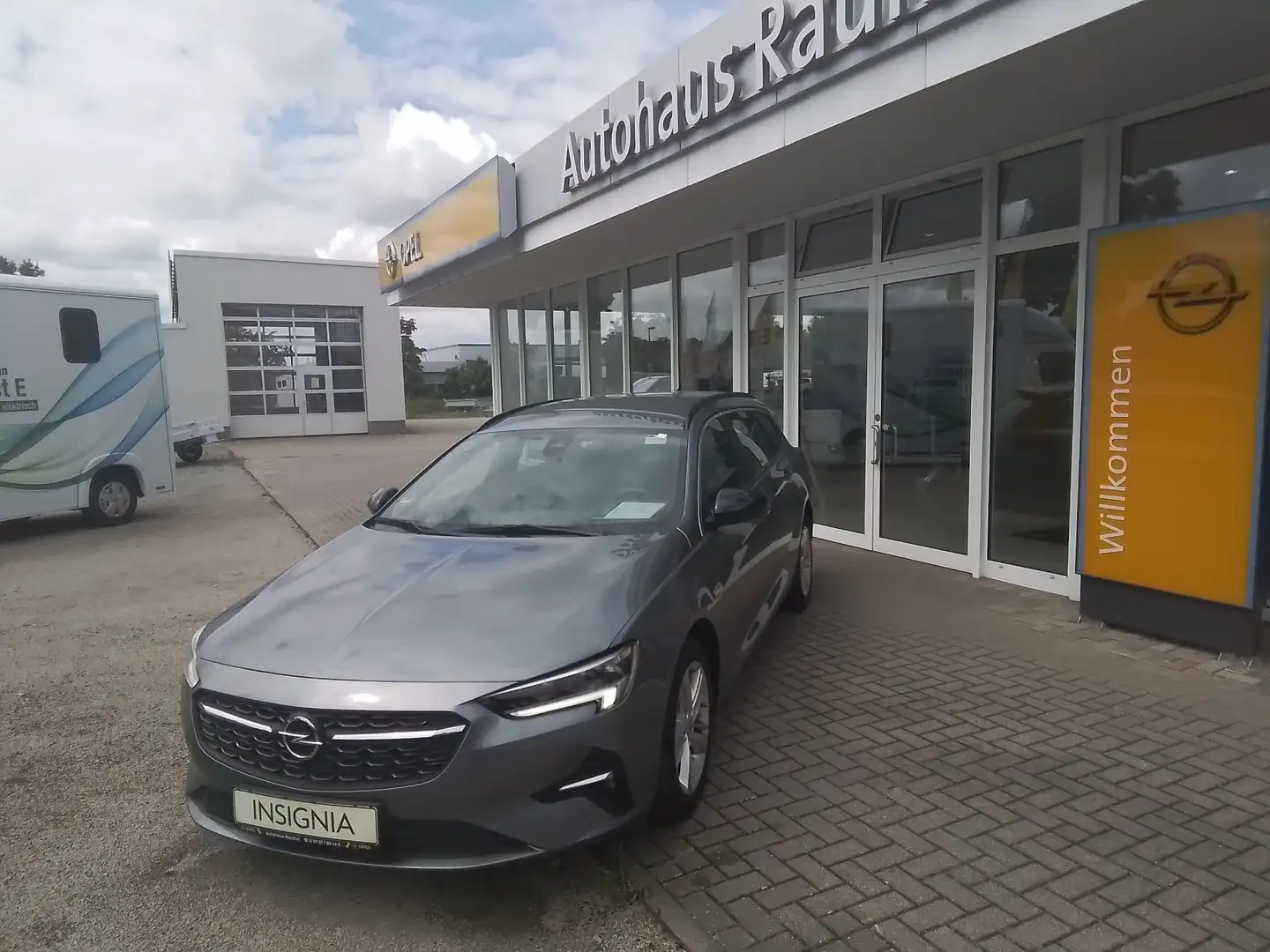Opel Insignia Sports Tourer 1.5 Diesel Edition Silber - 1