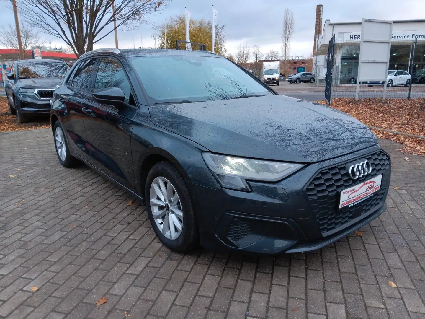Audi A3 Sportback 35 TFSI basis Navi LED Klima Sitzh. Grau - 1