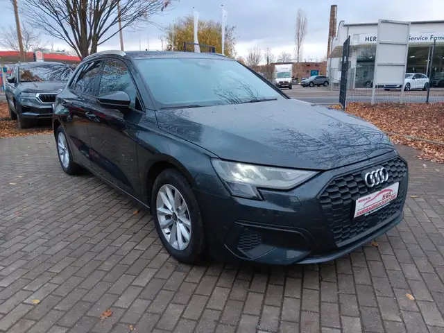 Audi A3 Sportback 35 TFSI basis Navi LED Klima Sitzh.