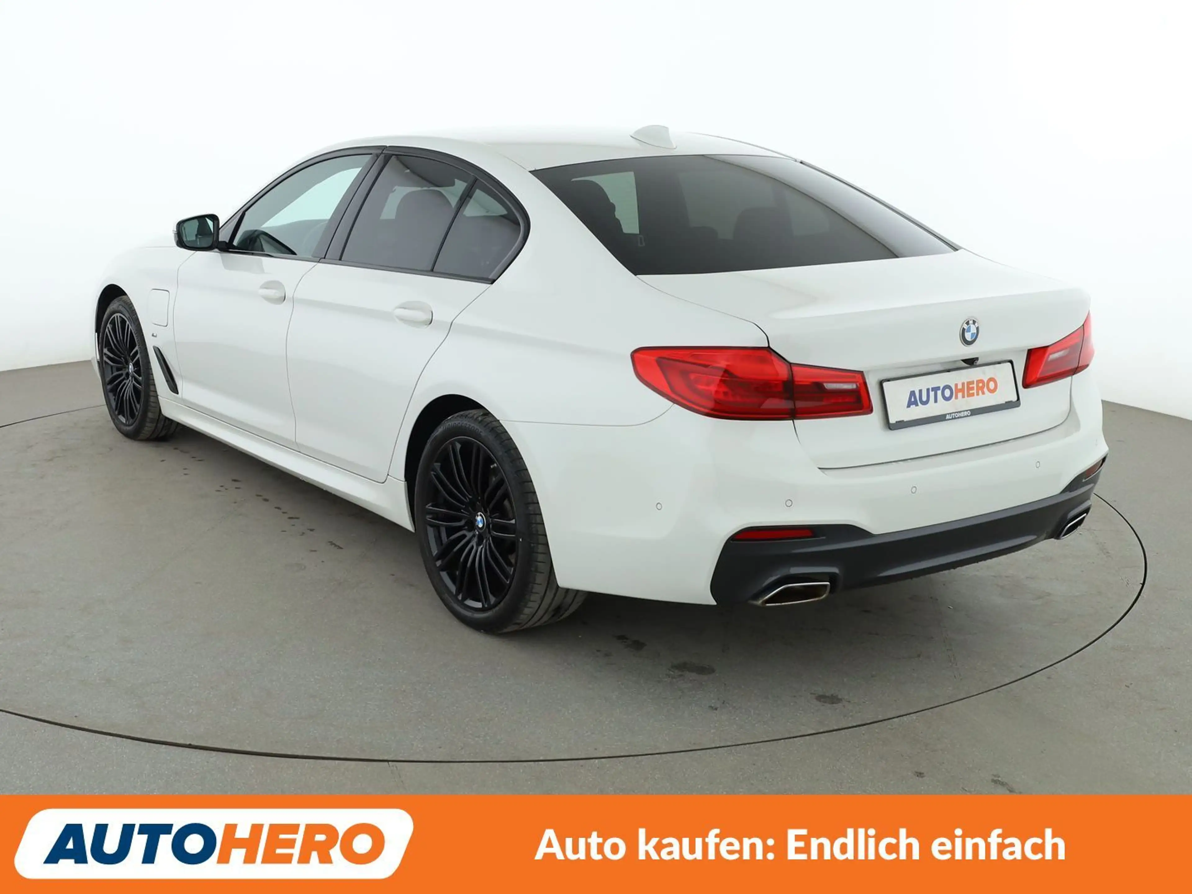 BMW 530 e M Sport Aut.*NAVI*VC*TEMPO*CAM* — photo 4