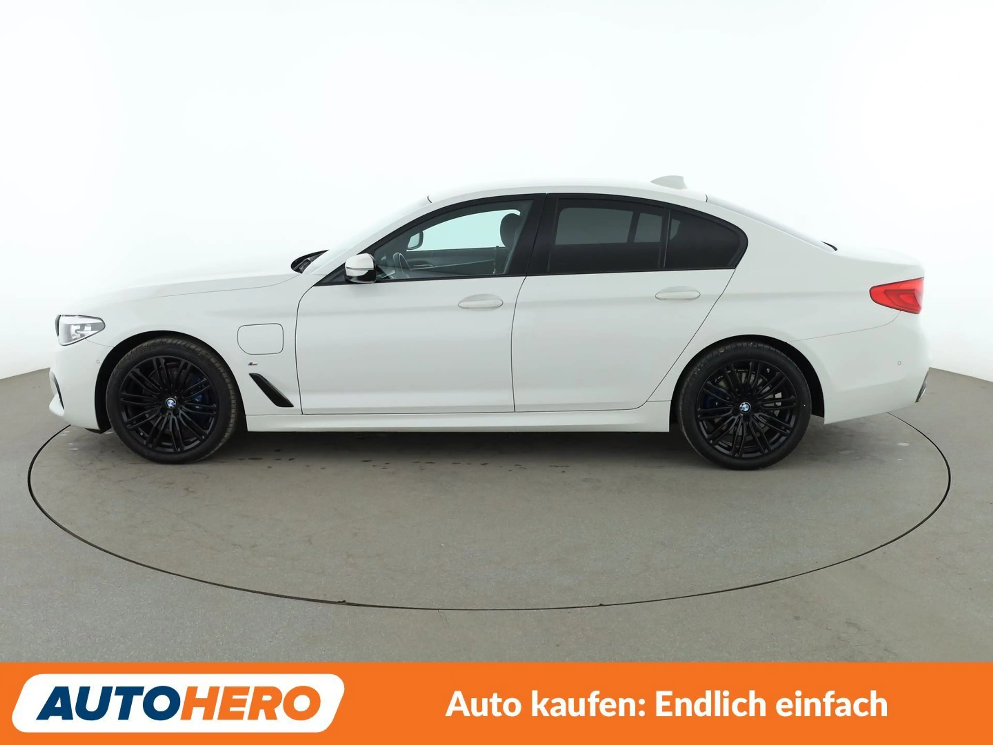 BMW 530 e M Sport Aut.*NAVI*VC*TEMPO*CAM* — photo 3