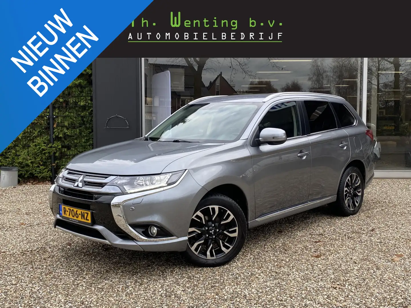 Mitsubishi Outlander 2.0 PHEV Executive Edition | Stoelverwarming | Ach Grigio - 1