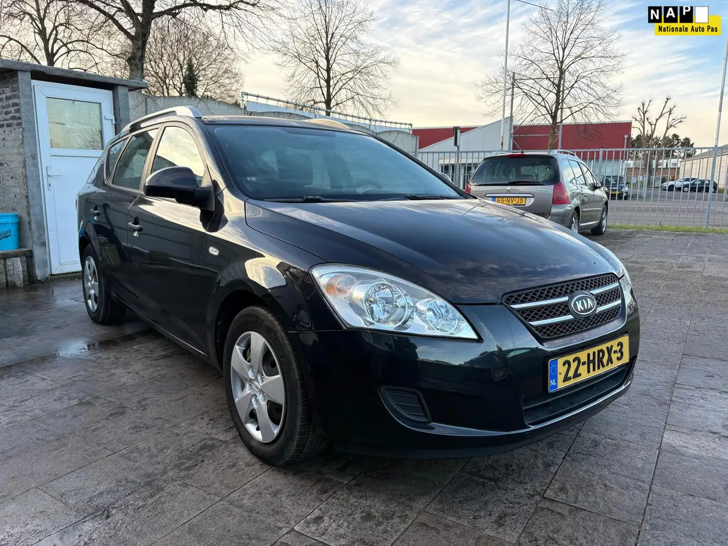 Kia Ceed / cee'd Sporty Wagon 1.4 X-tra ISG Schwarz - 1