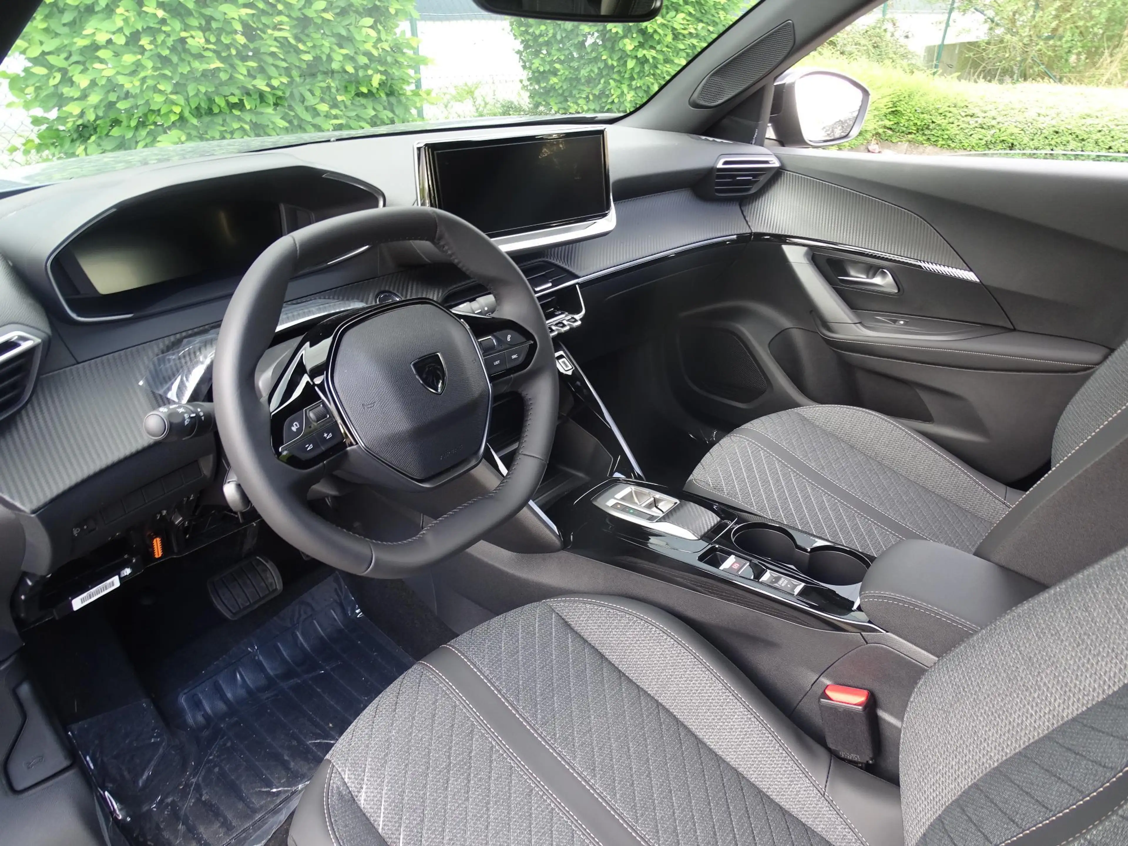 Peugeot e-2008 e-2008 115kW Allure VERWACHT — photo 12