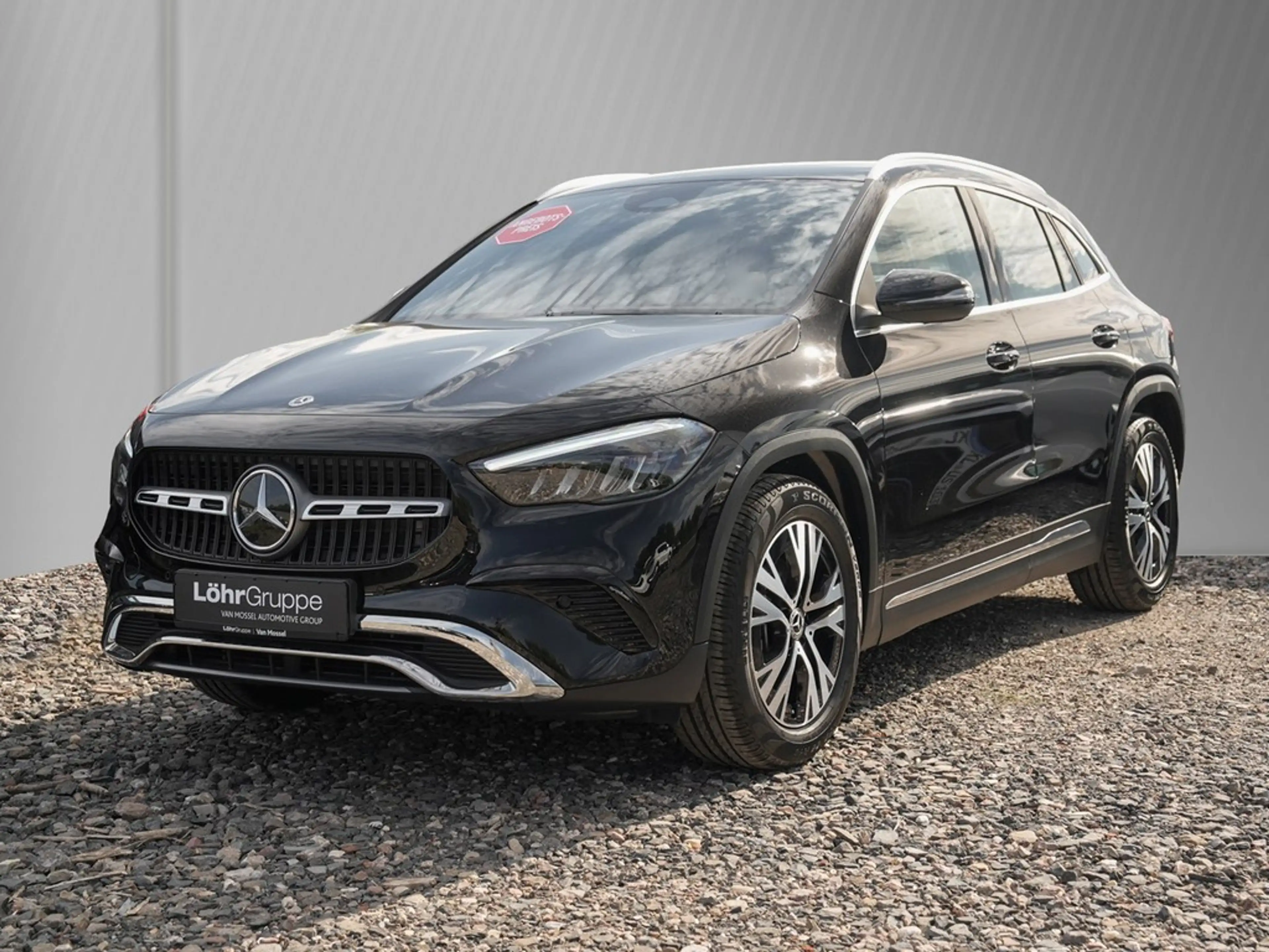 Mercedes-Benz GLA 200 Desingpaket Advanced *LED*AHK*Navi*Kamera*Kessy... — photo 2