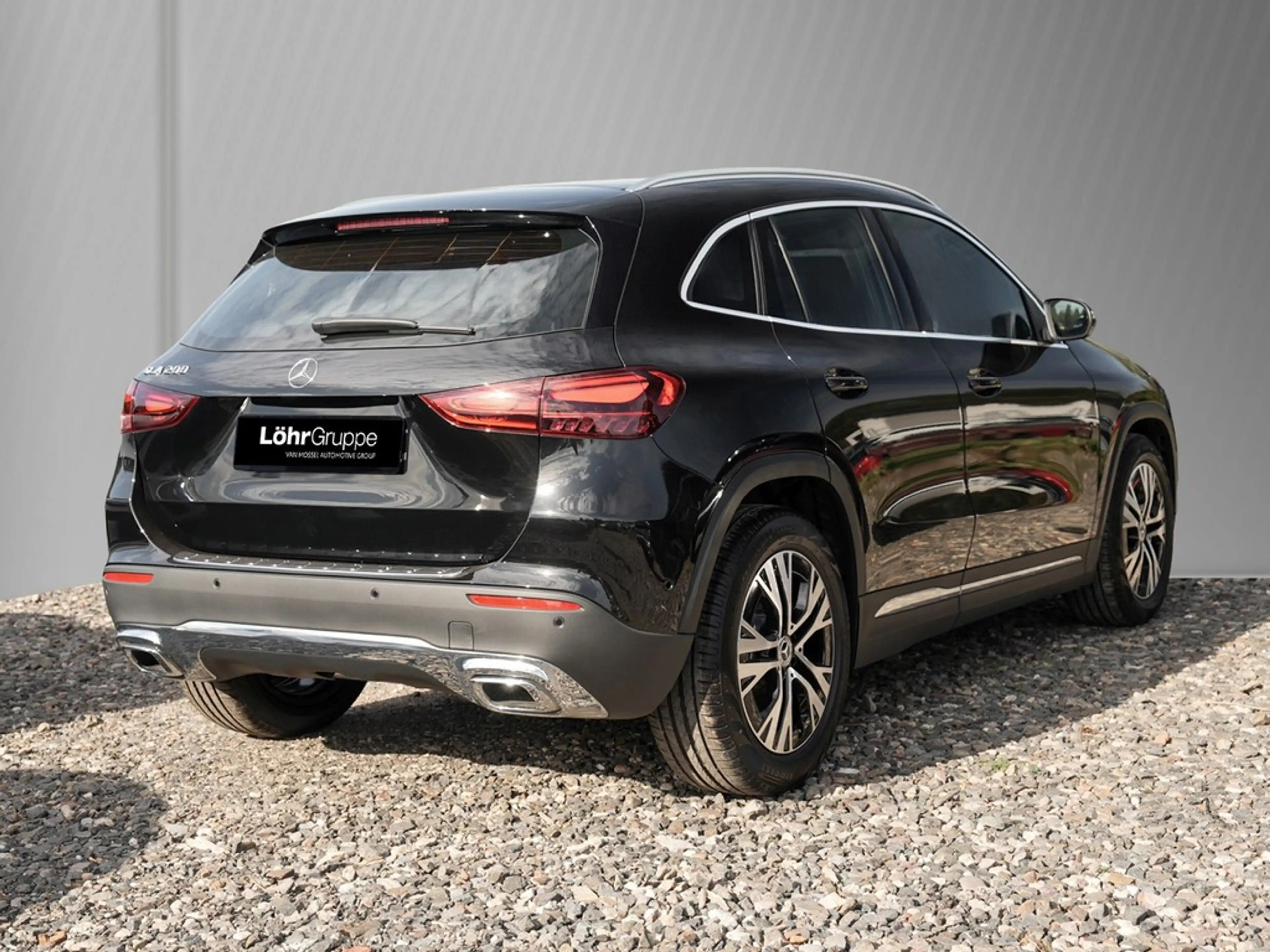 Mercedes-Benz GLA 200 Desingpaket Advanced *LED*AHK*Navi*Kamera*Kessy... — photo 4
