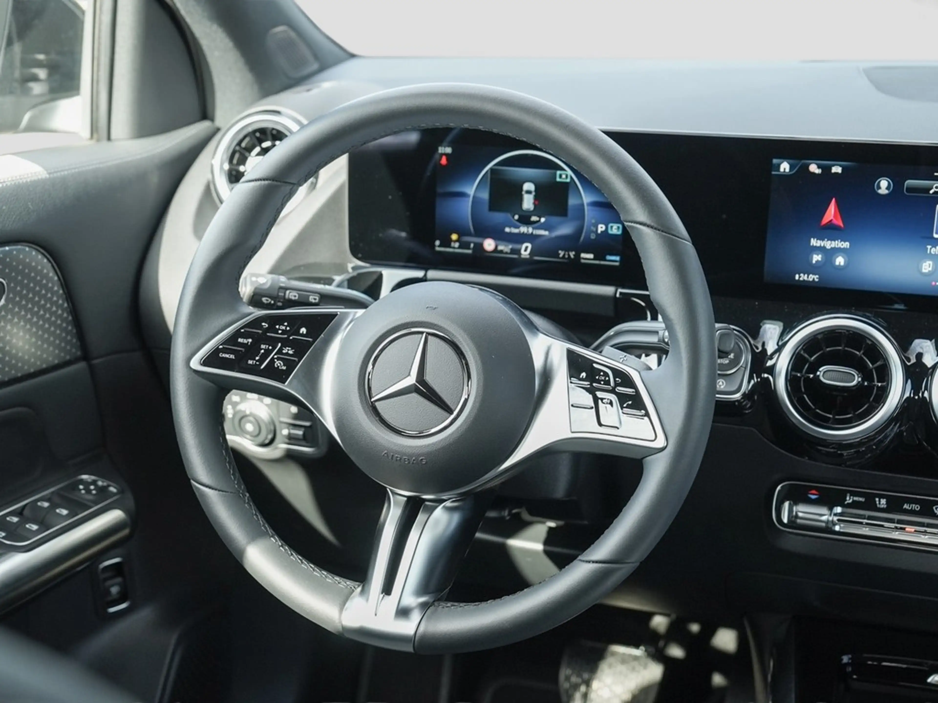 Mercedes-Benz GLA 200 Desingpaket Advanced *LED*AHK*Navi*Kamera*Kessy... — photo 11