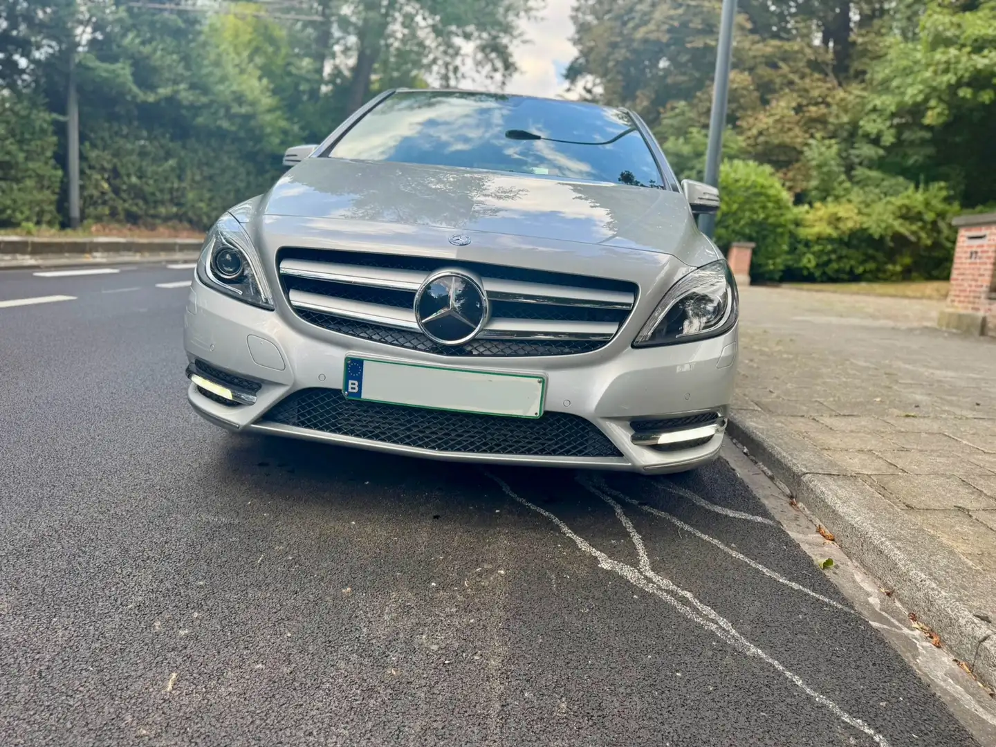 Mercedes-Benz B 180 (BlueEFFICIENCY) 7G-DCT - 2