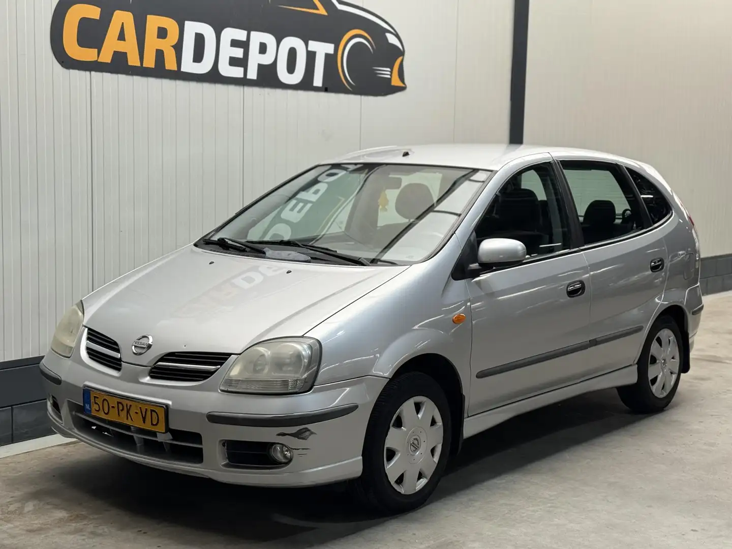 Nissan Almera Tino 1.8 Acenta Moviestar Gris - 1