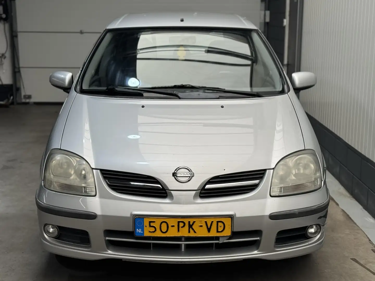 Nissan Almera Tino 1.8 Acenta Moviestar Gris - 2