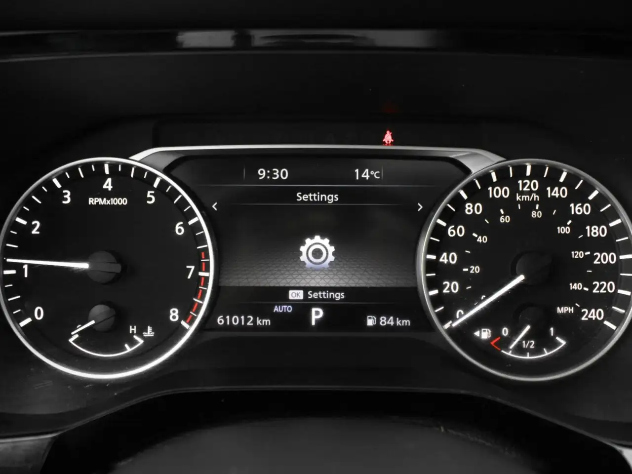 Nissan Pathfinder снимка Nissan Pathfinder