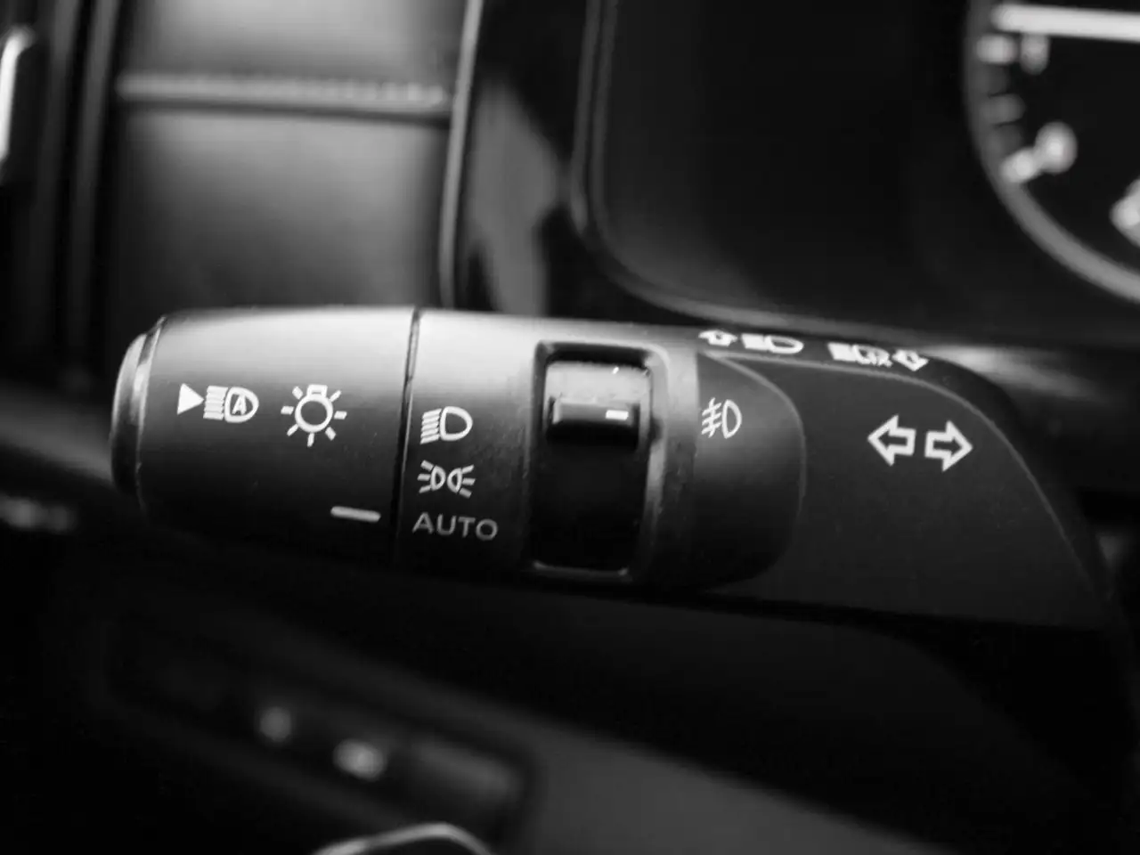 Nissan Pathfinder снимка Nissan Pathfinder