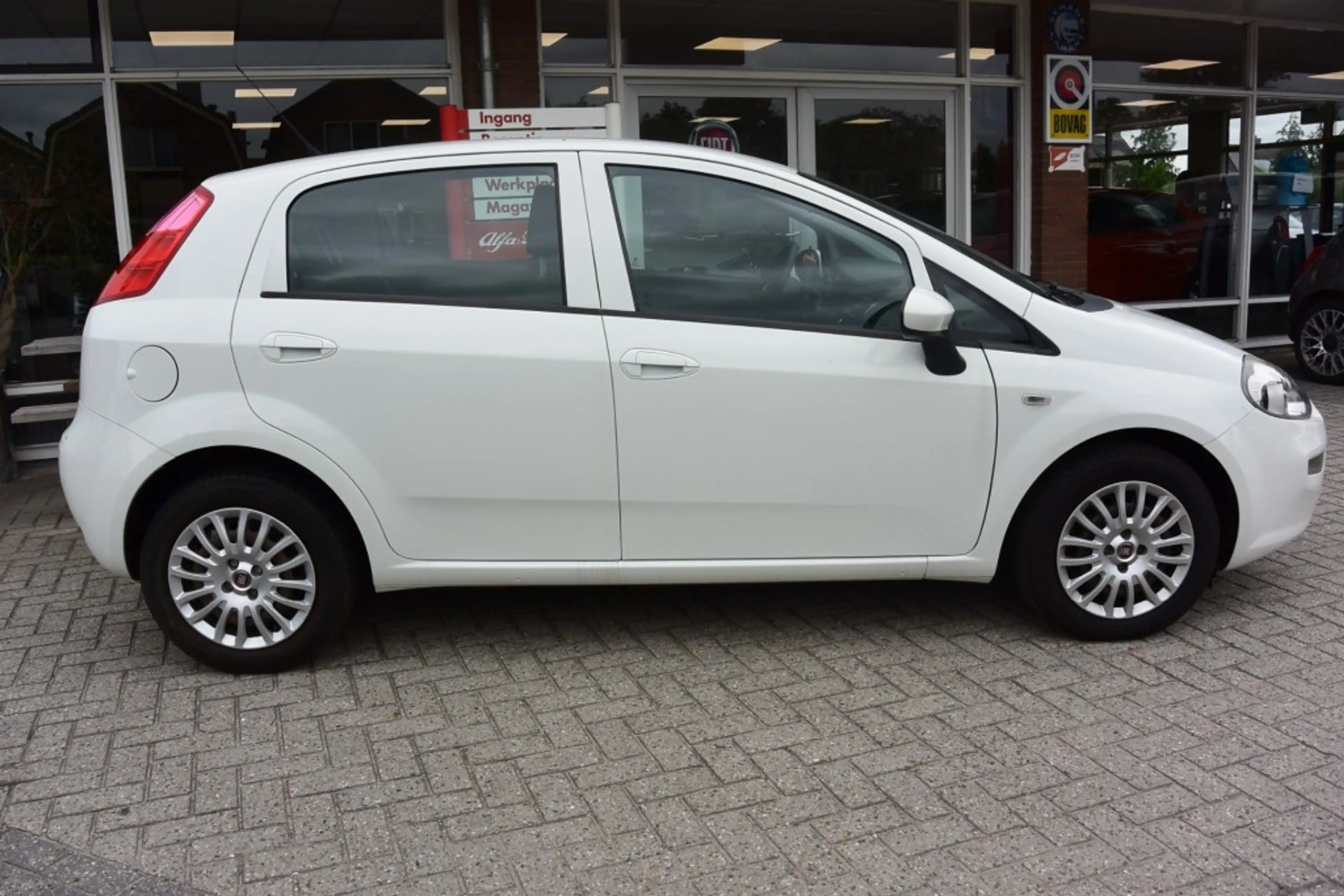 Fiat Punto 0.9 TWINAIR POP — photo 3