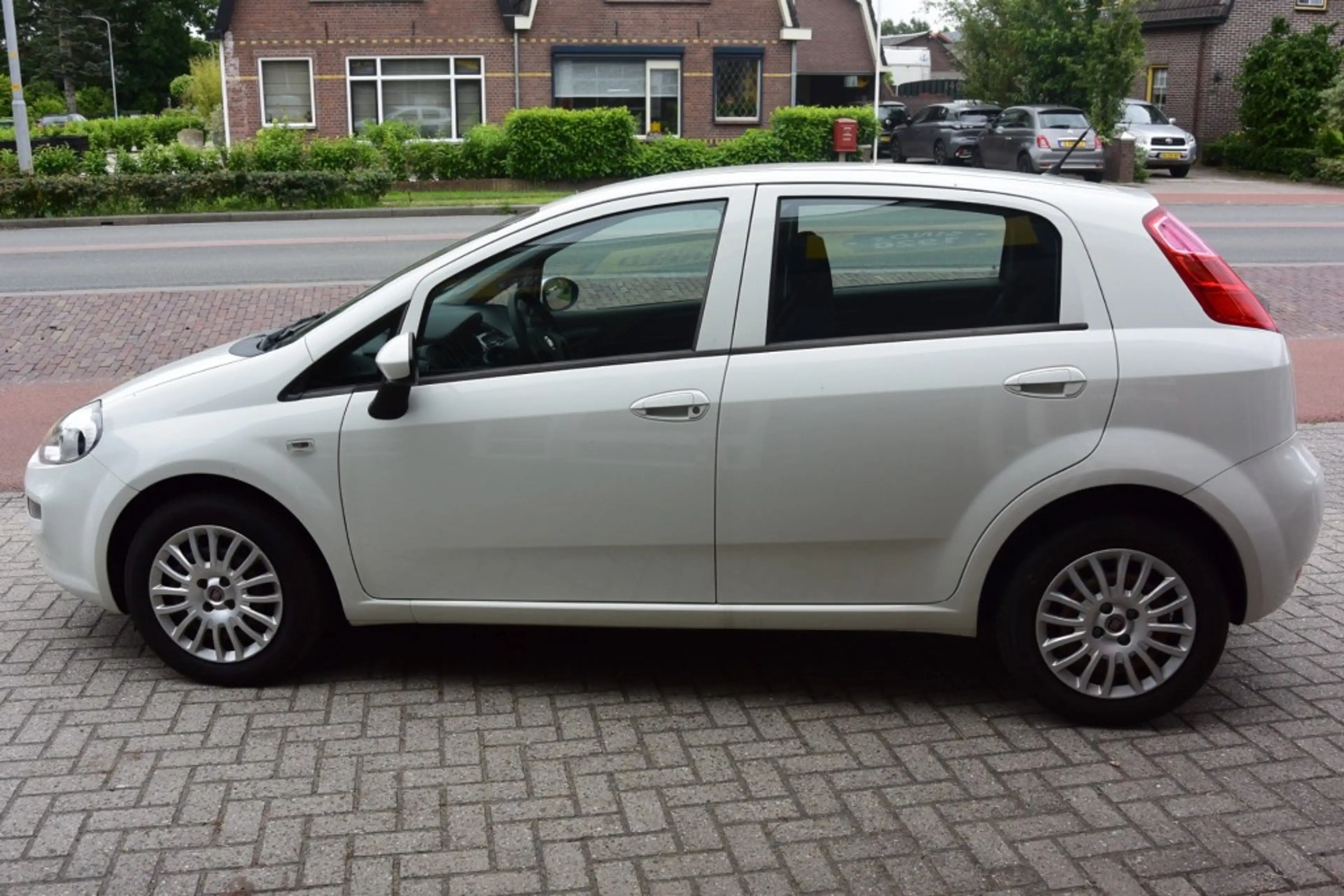 Fiat Punto 0.9 TWINAIR POP — photo 6
