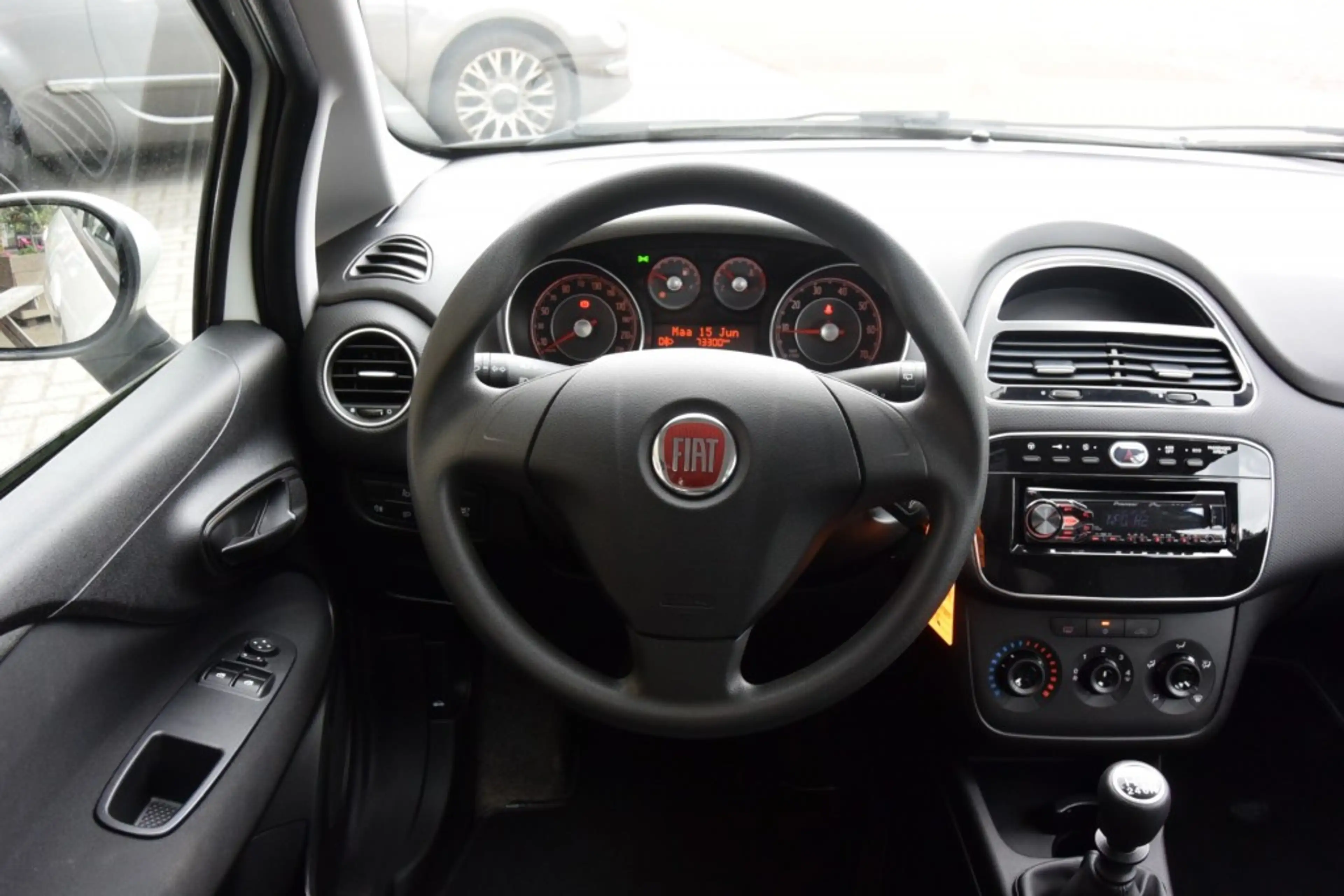 Fiat Punto 0.9 TWINAIR POP — photo 14