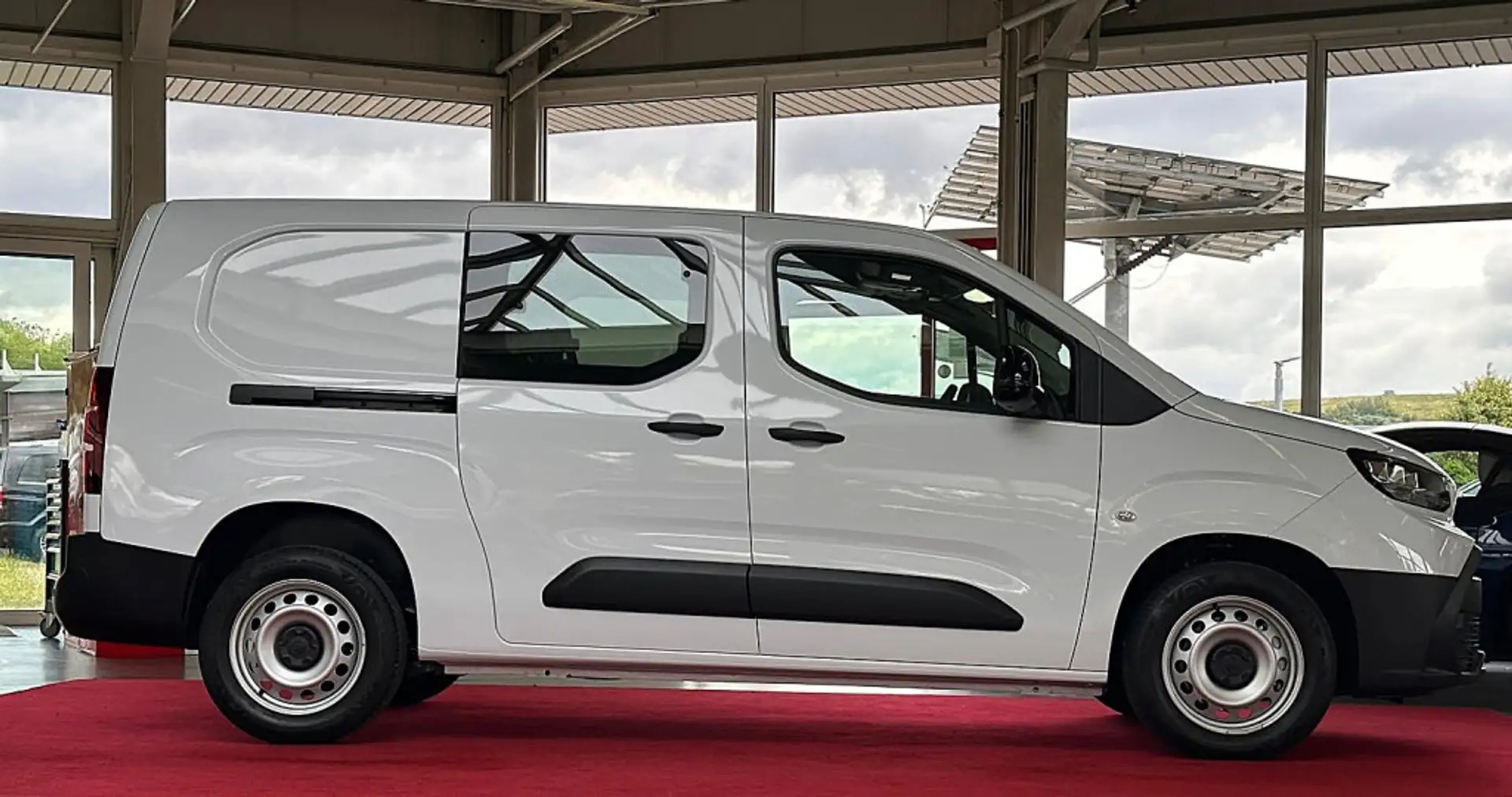 Toyota Proace City 1.5 d CrewCab   DAB   5 Jahre Garantie Weiß - 2