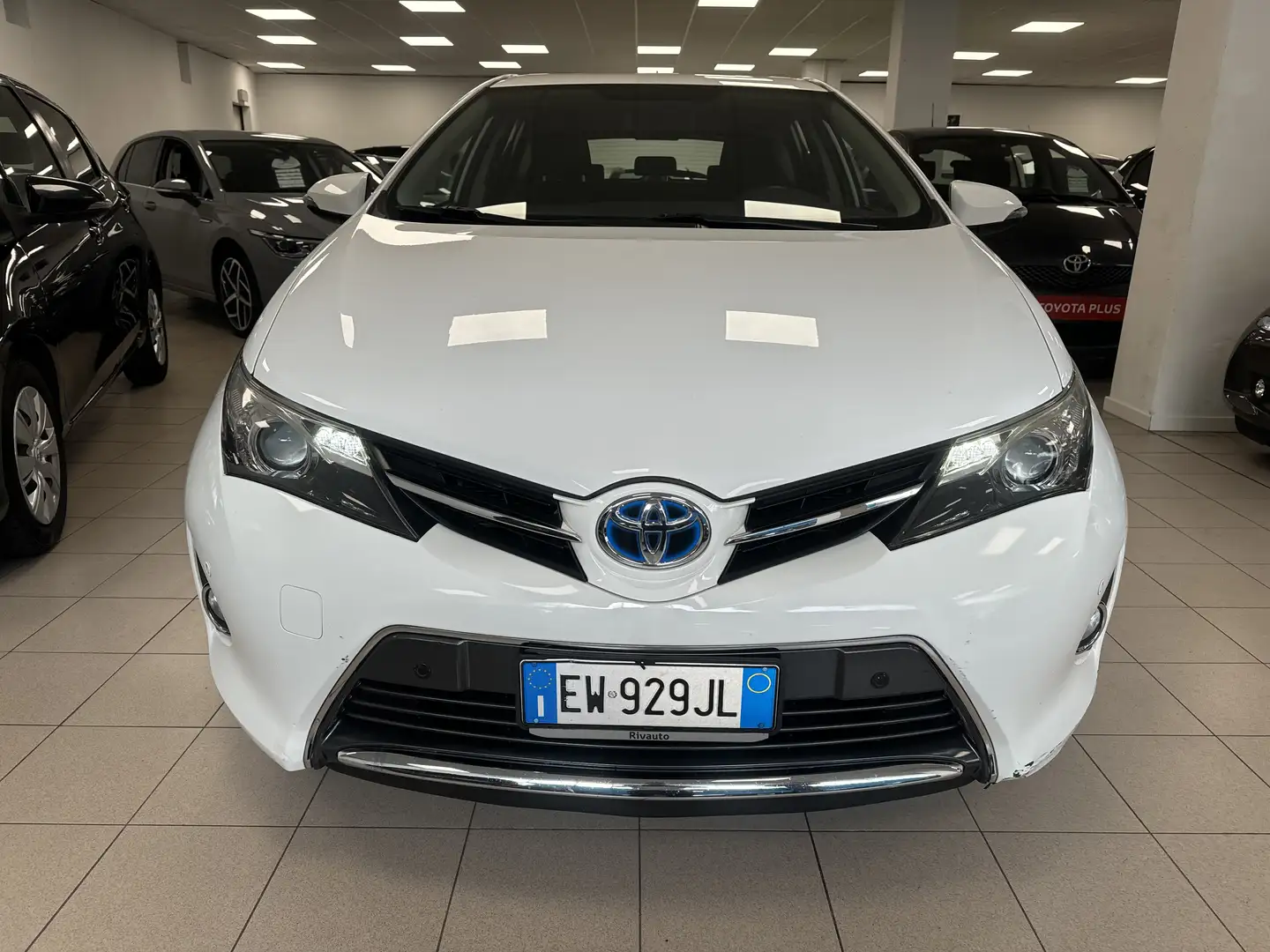 Toyota Auris Auris II 2013 5p 1.8h Lounge Blanc - 2