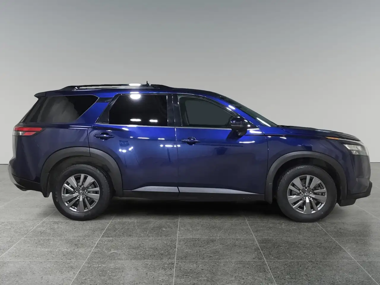 Nissan Pathfinder снимка Nissan Pathfinder