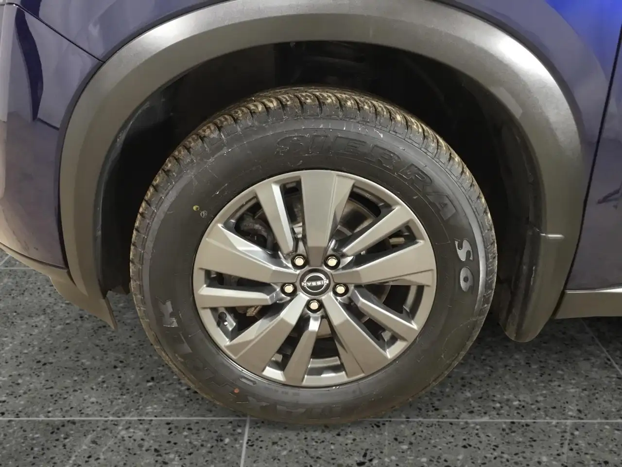Nissan Pathfinder снимка Nissan Pathfinder