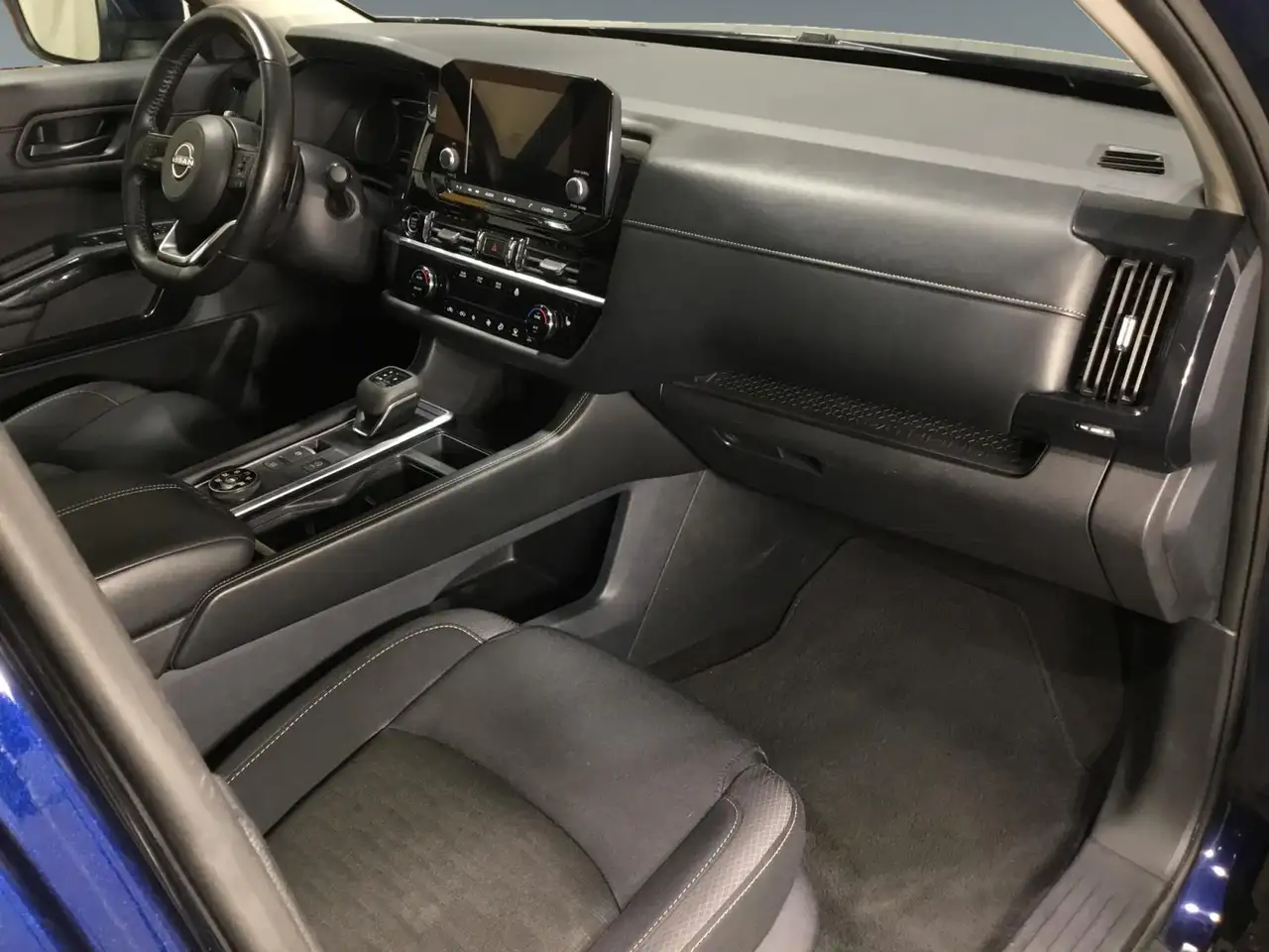 Nissan Pathfinder снимка Nissan Pathfinder