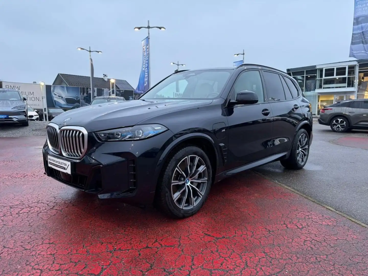 BMW X5 X5 xDrive50e Schwarz - 1