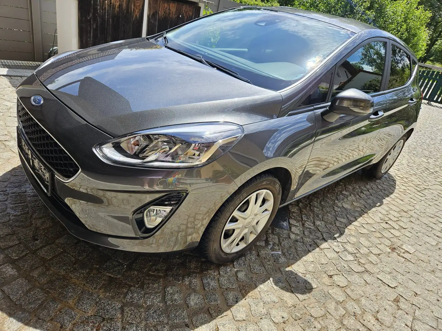 Ford Fiesta Trend Grau - 2