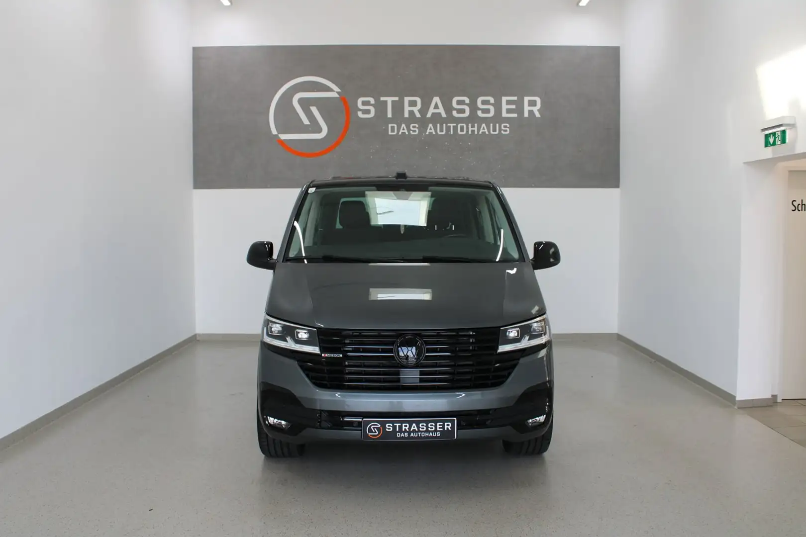 Volkswagen T6.1 Multivan VW T6.1 Multivan Edition TDI 4MOTION Grau - 2