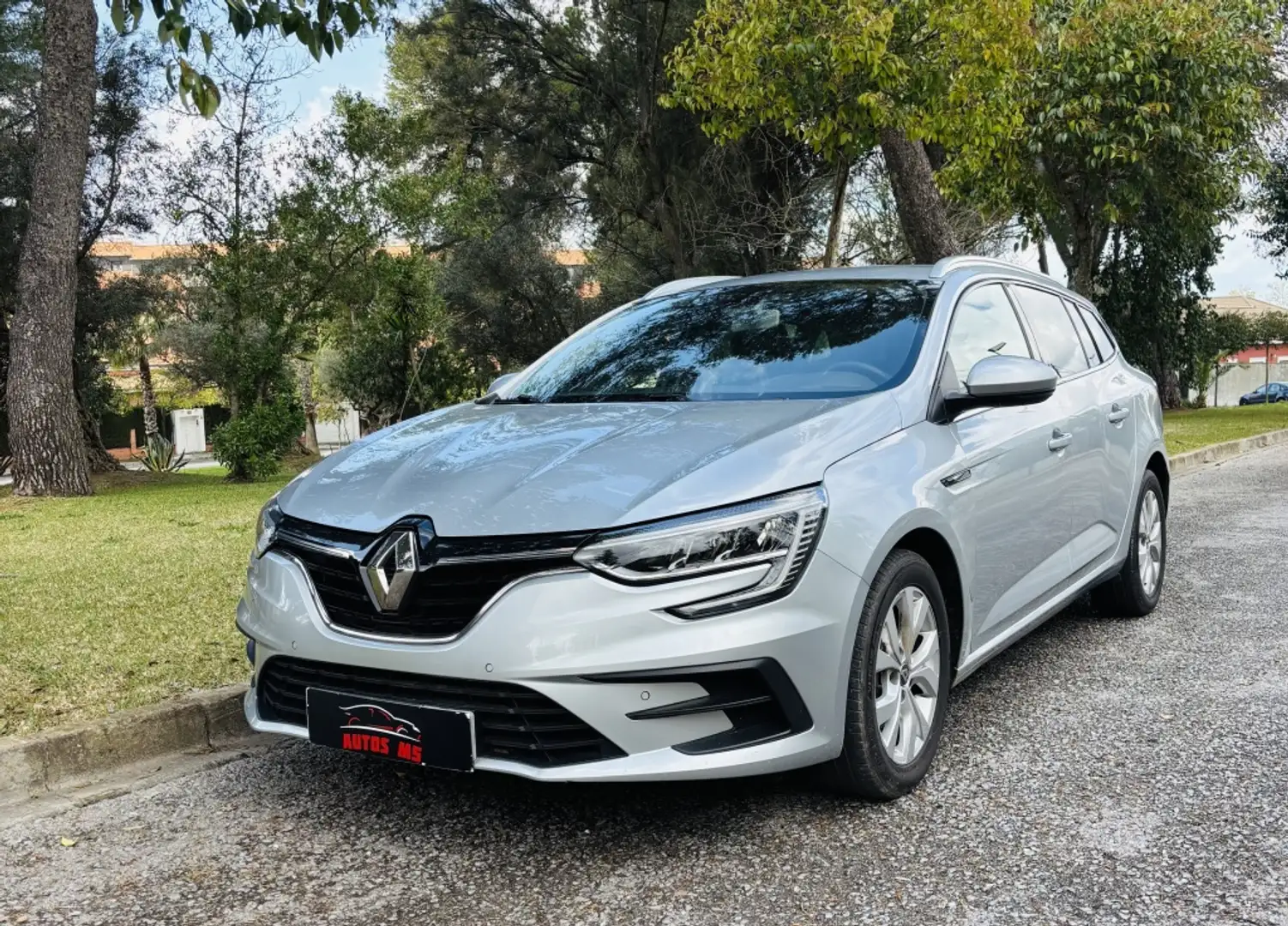 Renault Megane S.T. 1.5dCi Blue Equilibre 85kW Argent - 1
