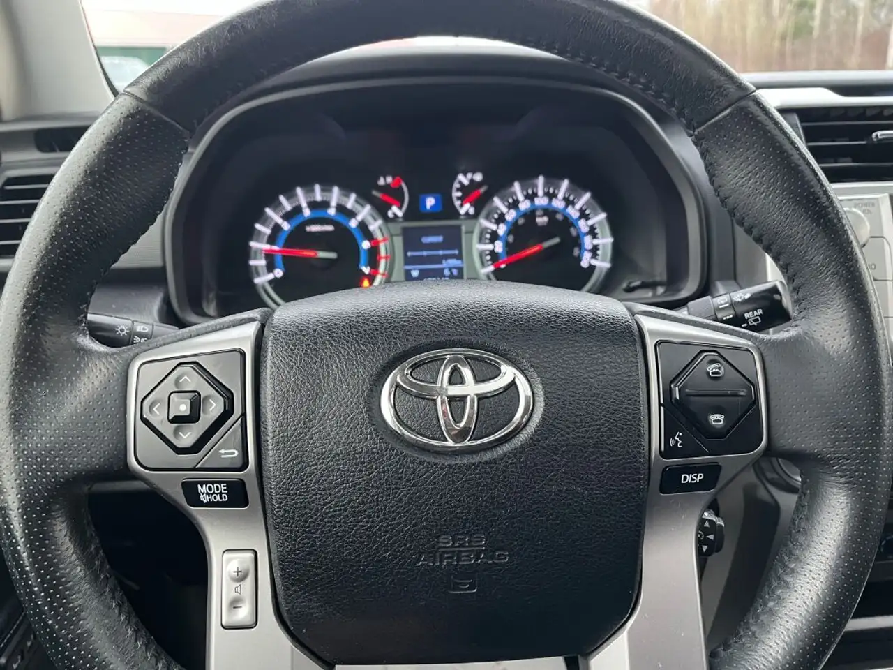 Toyota 4-Runner снимка Toyota 4-Runner