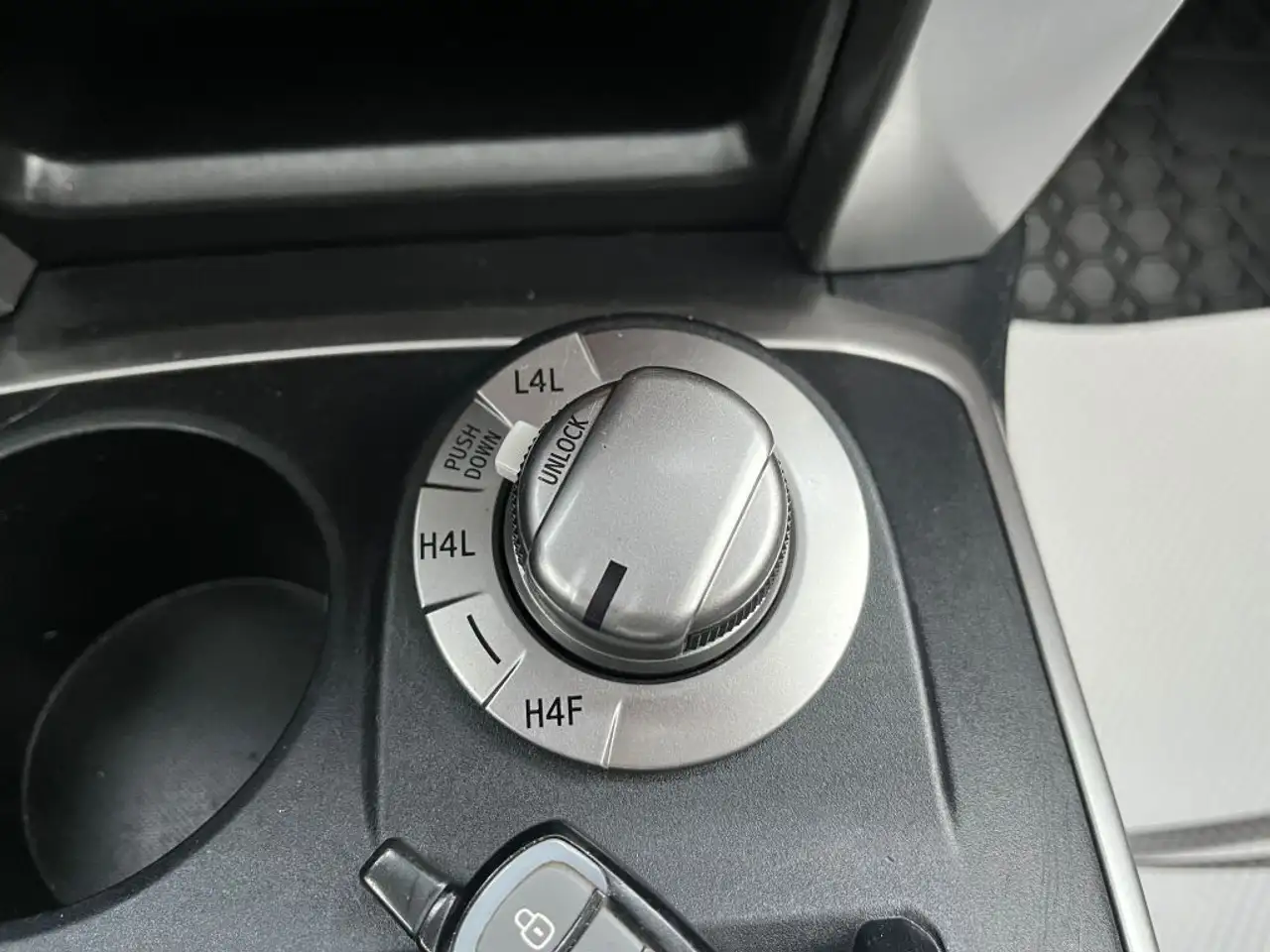 Toyota 4-Runner снимка Toyota 4-Runner