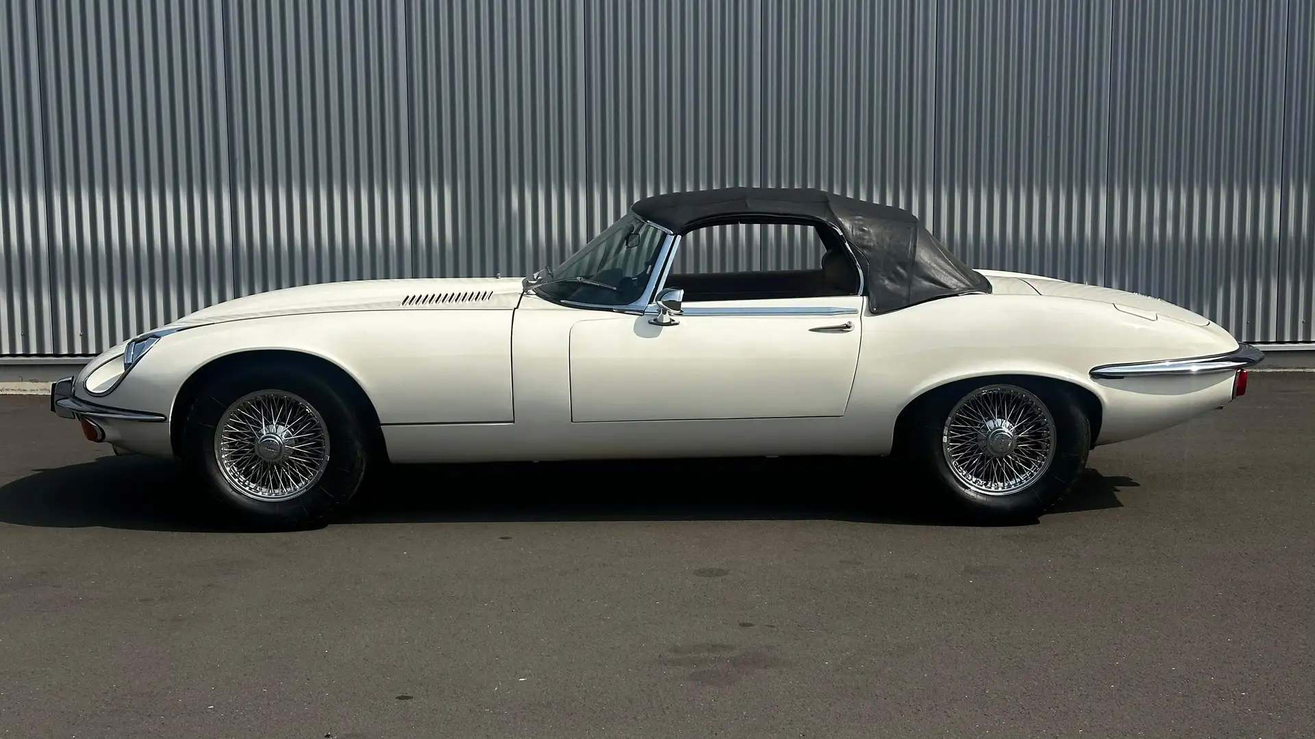 Jaguar E-Type (komplette Historie, mit original Hardtop) Weiß - 2