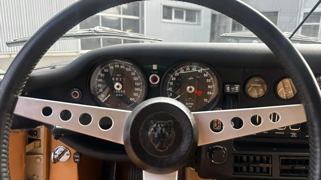 Jaguar E-Type (komplette Historie, mit original Hardtop), foto 10