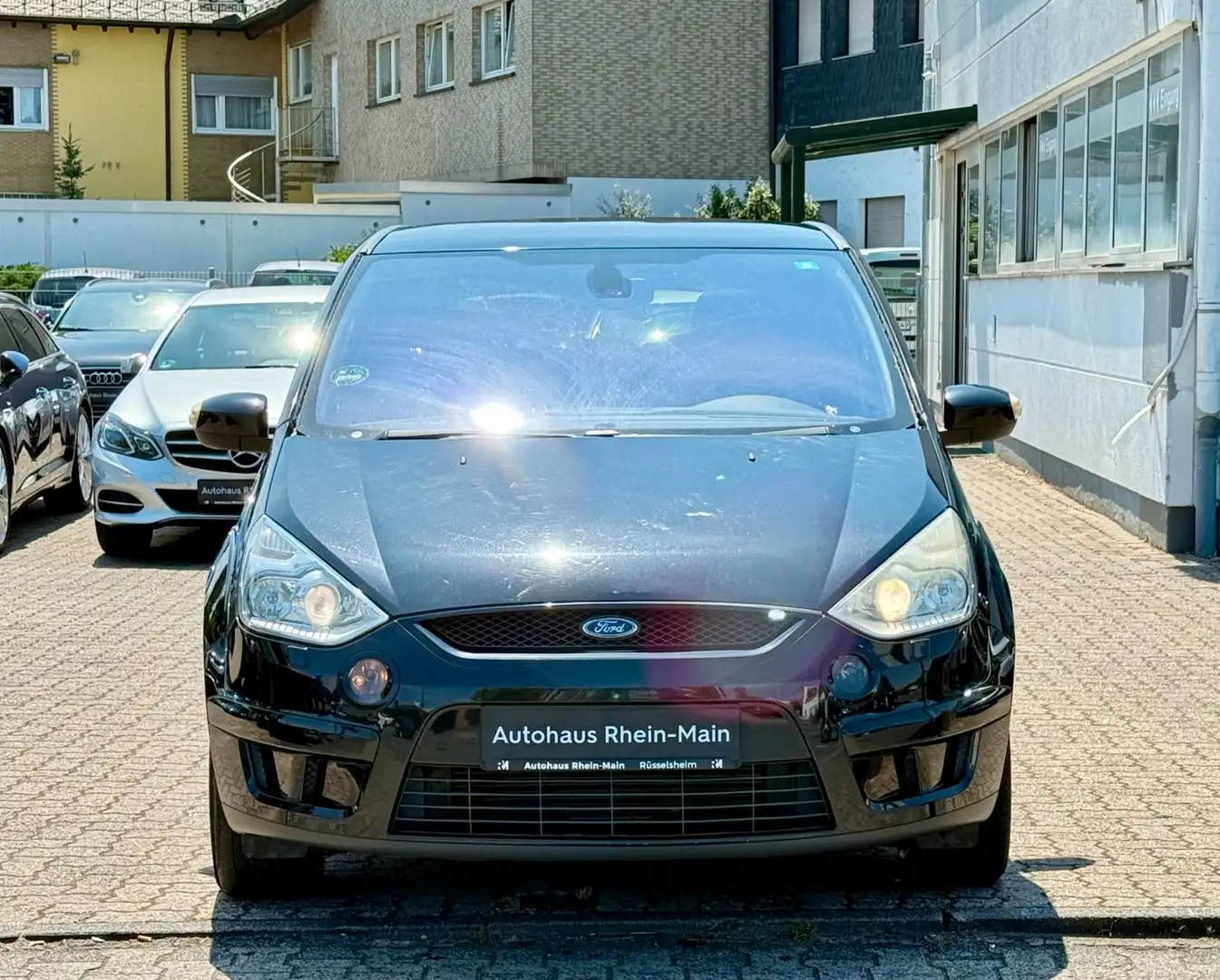 Ford S-Max Titanium* Panorama*Pdc*Klimaauto*Nav*Ahk Zwart - 2