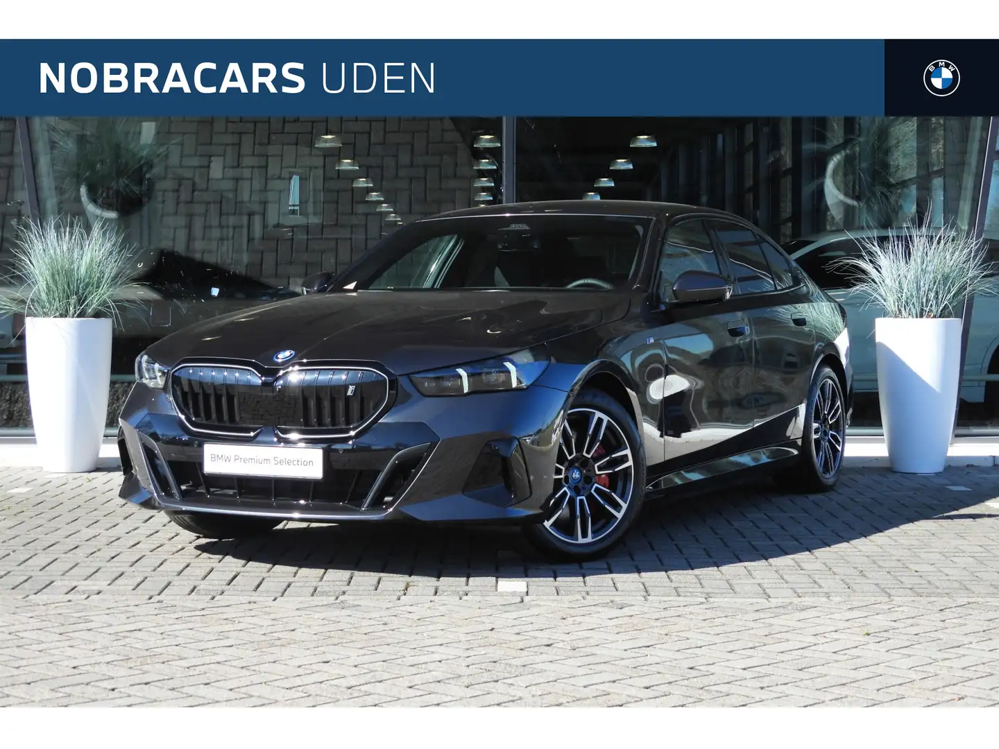 BMW i5 eDrive40 High Executive M Sport / Adaptieve LED / Grijs - 1
