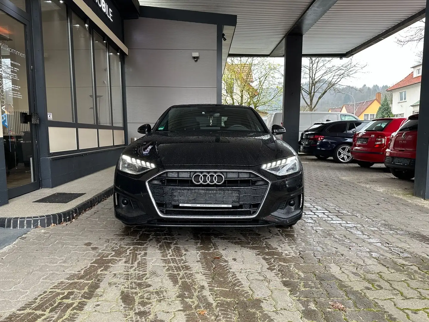 Audi A4 Lim. 35 TDI Schwarz - 2