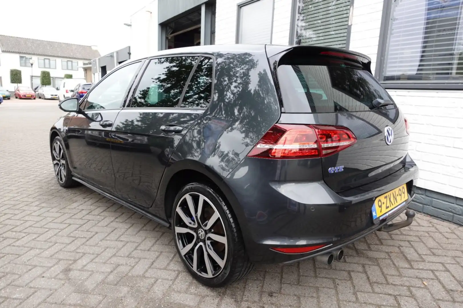 Volkswagen Golf GTE 1.4 TSI GTE Grijs - 2