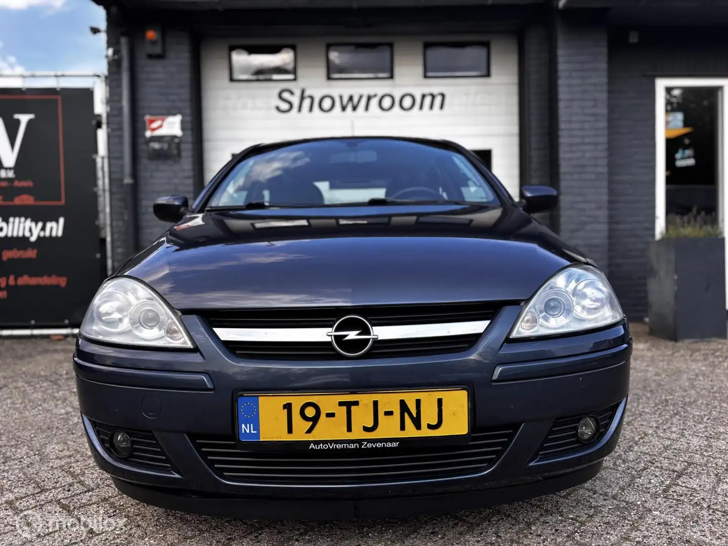 Opel Corsa 1.2-16V Essentia *AIRCO*NIEUWE APK* Gris - 2