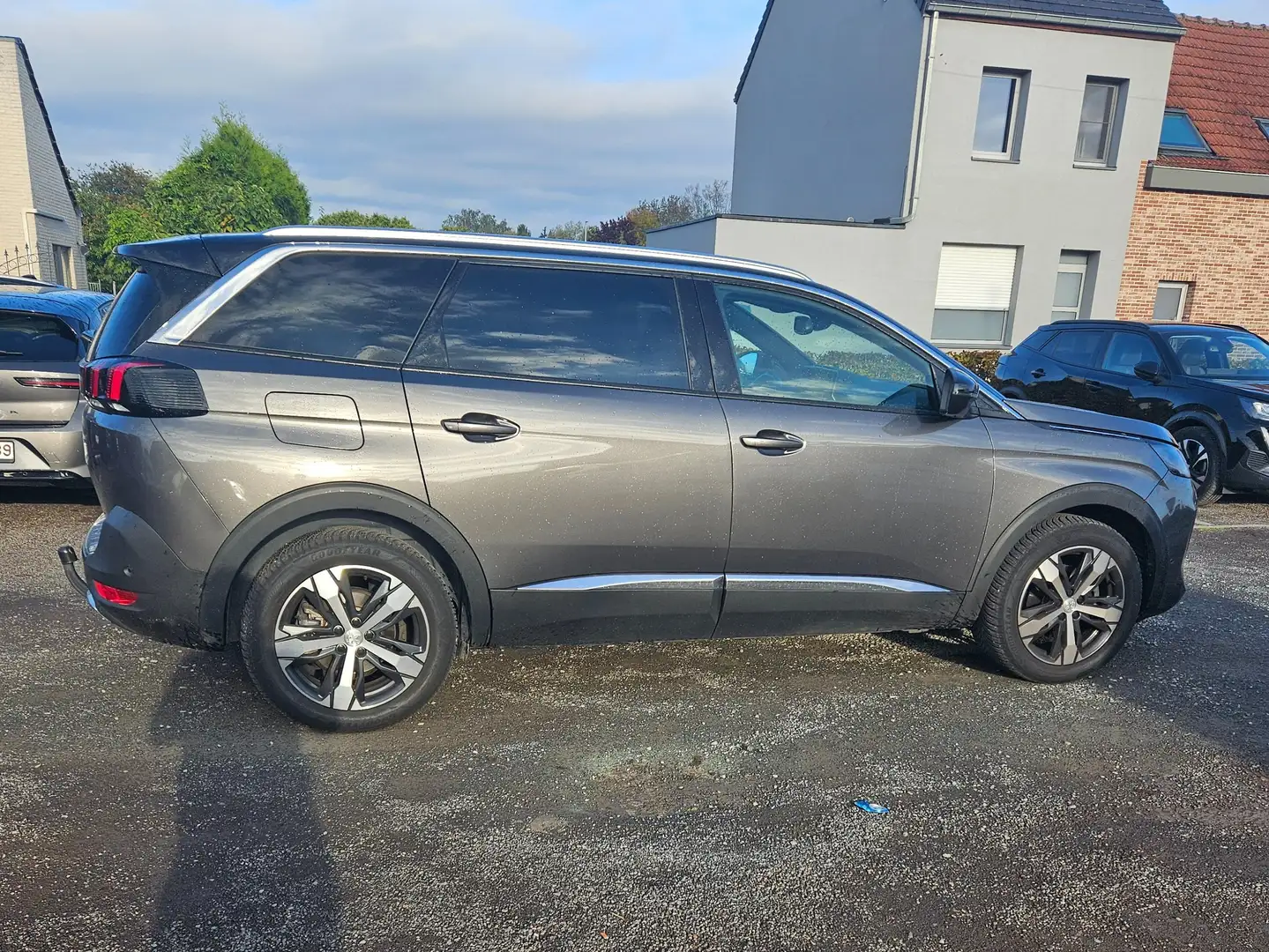 Peugeot 5008 5008 PureTech 130 EAT8 Stop Zwart - 2