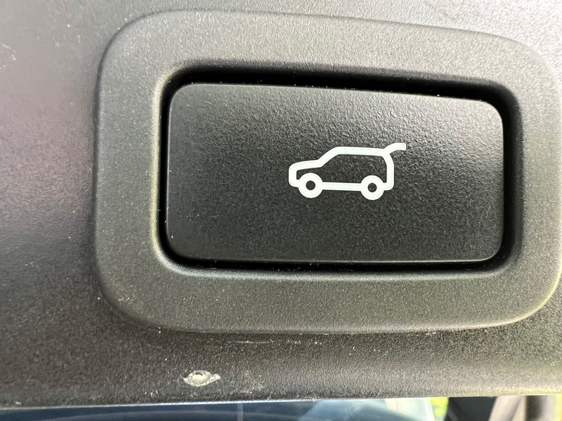 Jaguar F-Pace F-Pace 2.0 D AWD Prestige Business Edition — photo 9