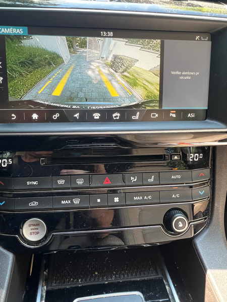 Jaguar F-Pace F-Pace 2.0 D AWD Prestige Business Edition — photo 13