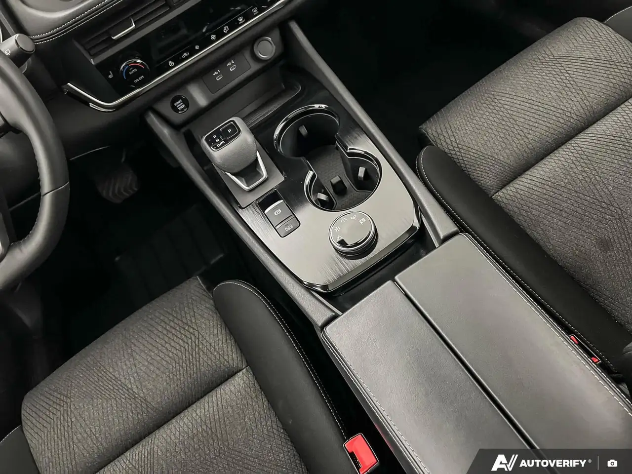 Nissan Rogue photo Nissan Rogue
