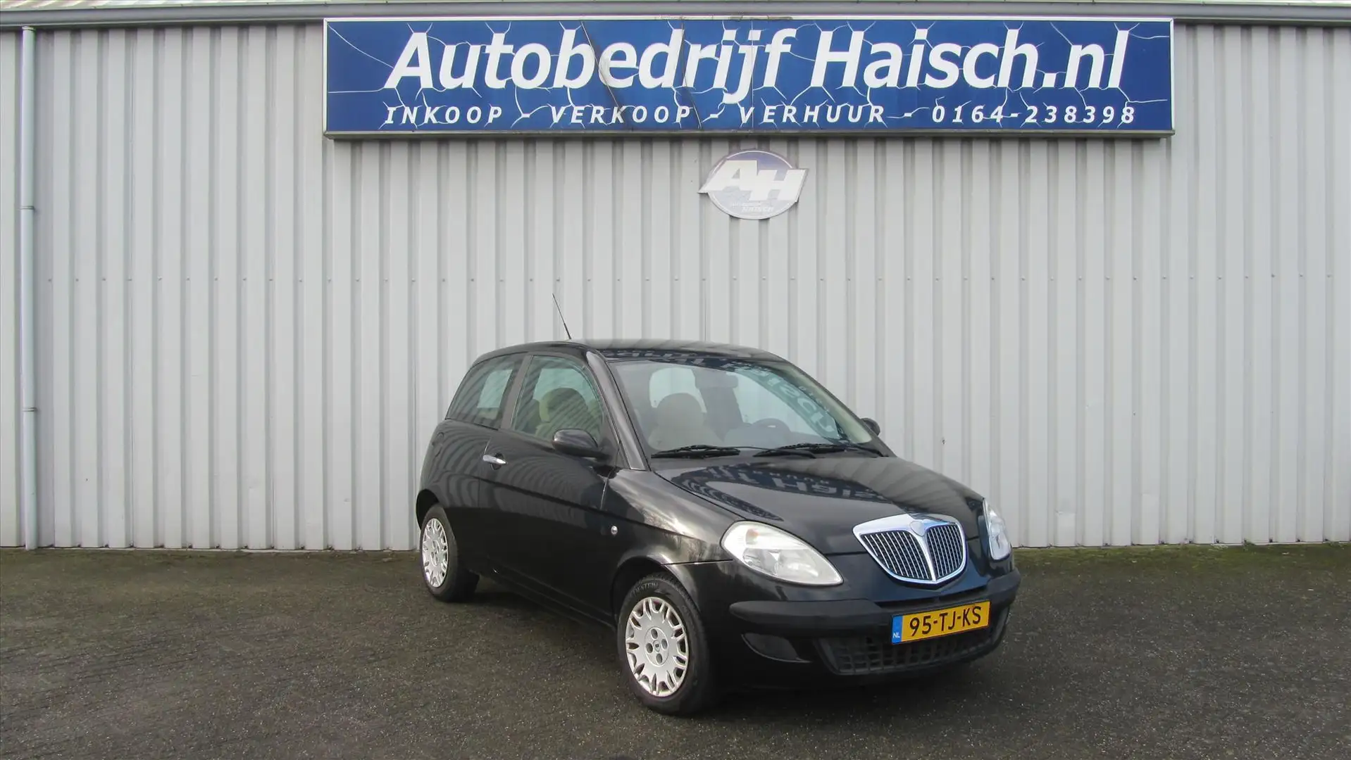 Lancia Ypsilon 1.2 Schwarz - 1