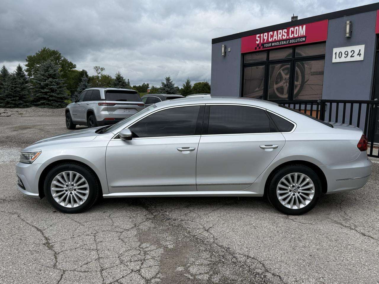 2017 Volkswagen Passat COMFORTLINE | Navigation | Backup Camera | Sunroof — снимка 1