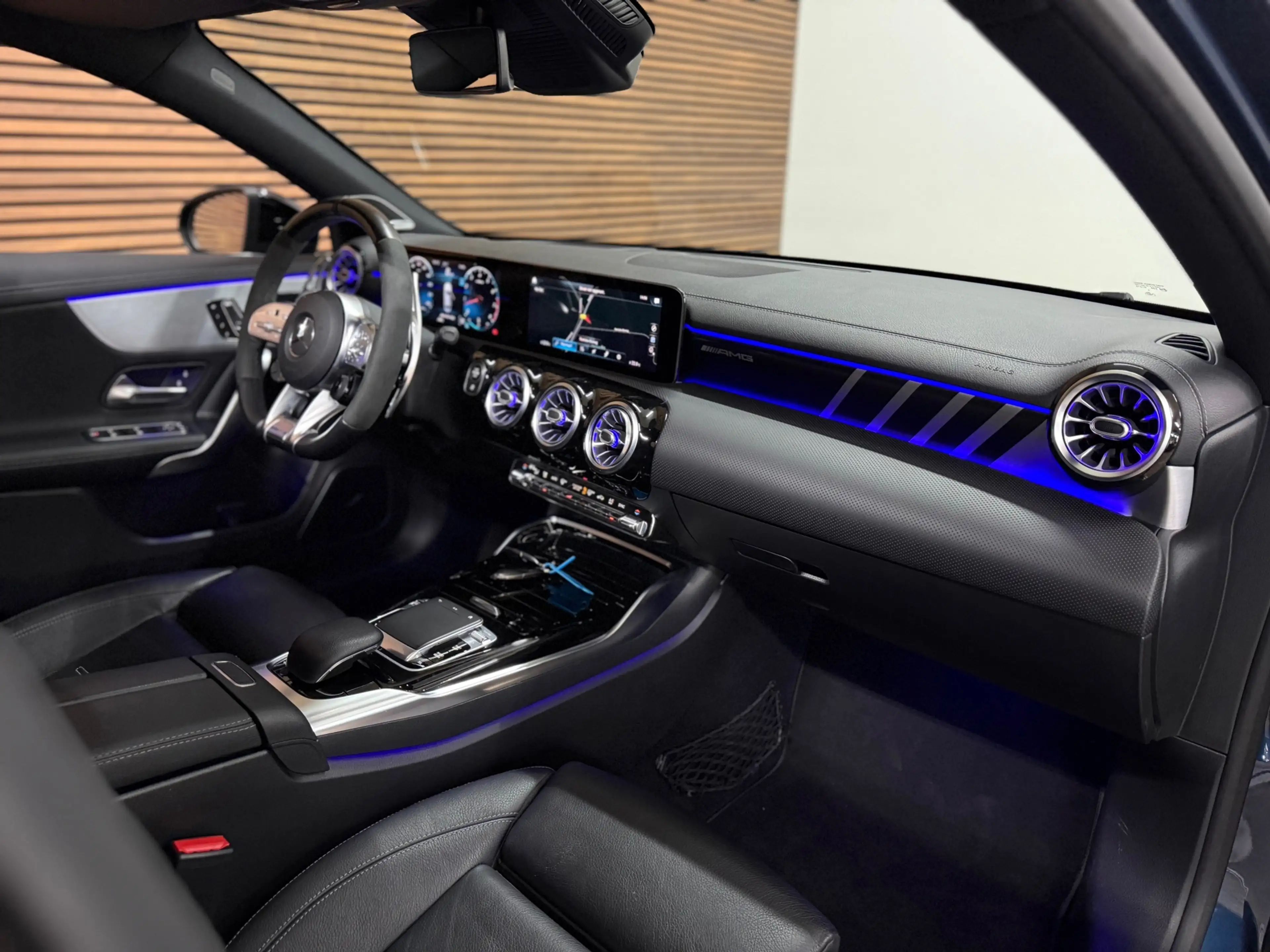 Mercedes-Benz A 35 AMG 4MATIC NIGHT Premium Plus | PANO | Burmester | Amb — photo 6