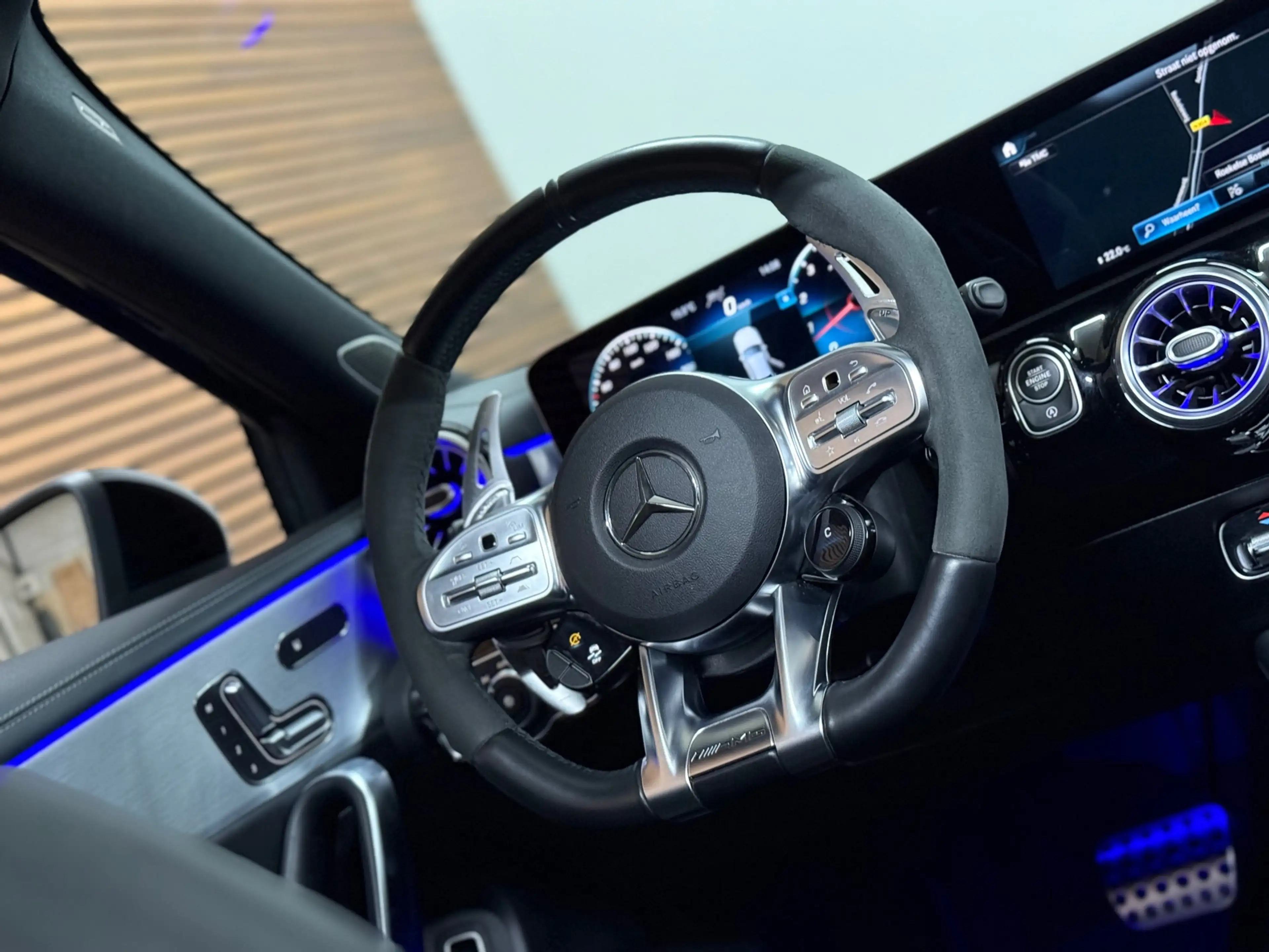 Mercedes-Benz A 35 AMG 4MATIC NIGHT Premium Plus | PANO | Burmester | Amb — photo 12